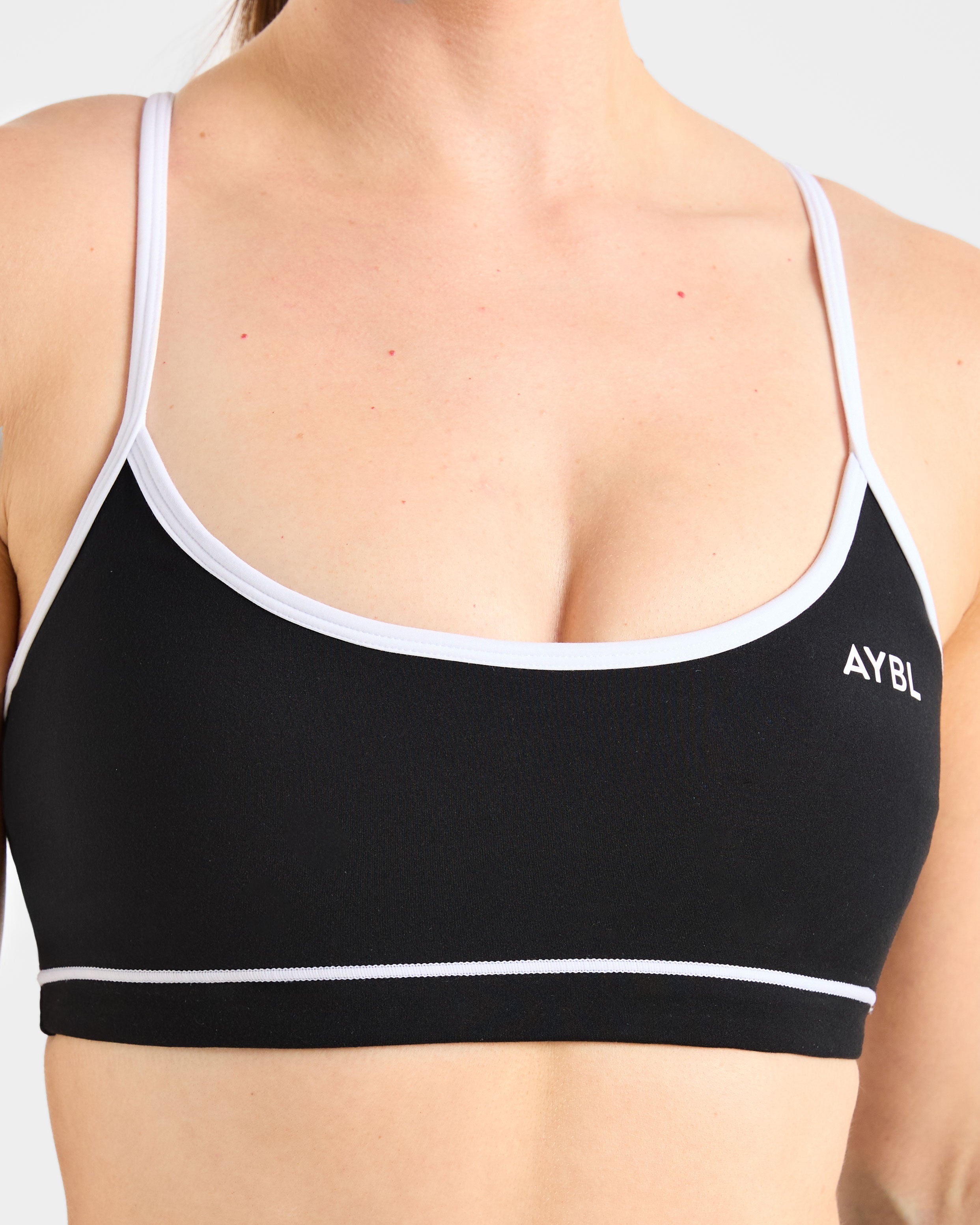 Form Sports Bra - Black