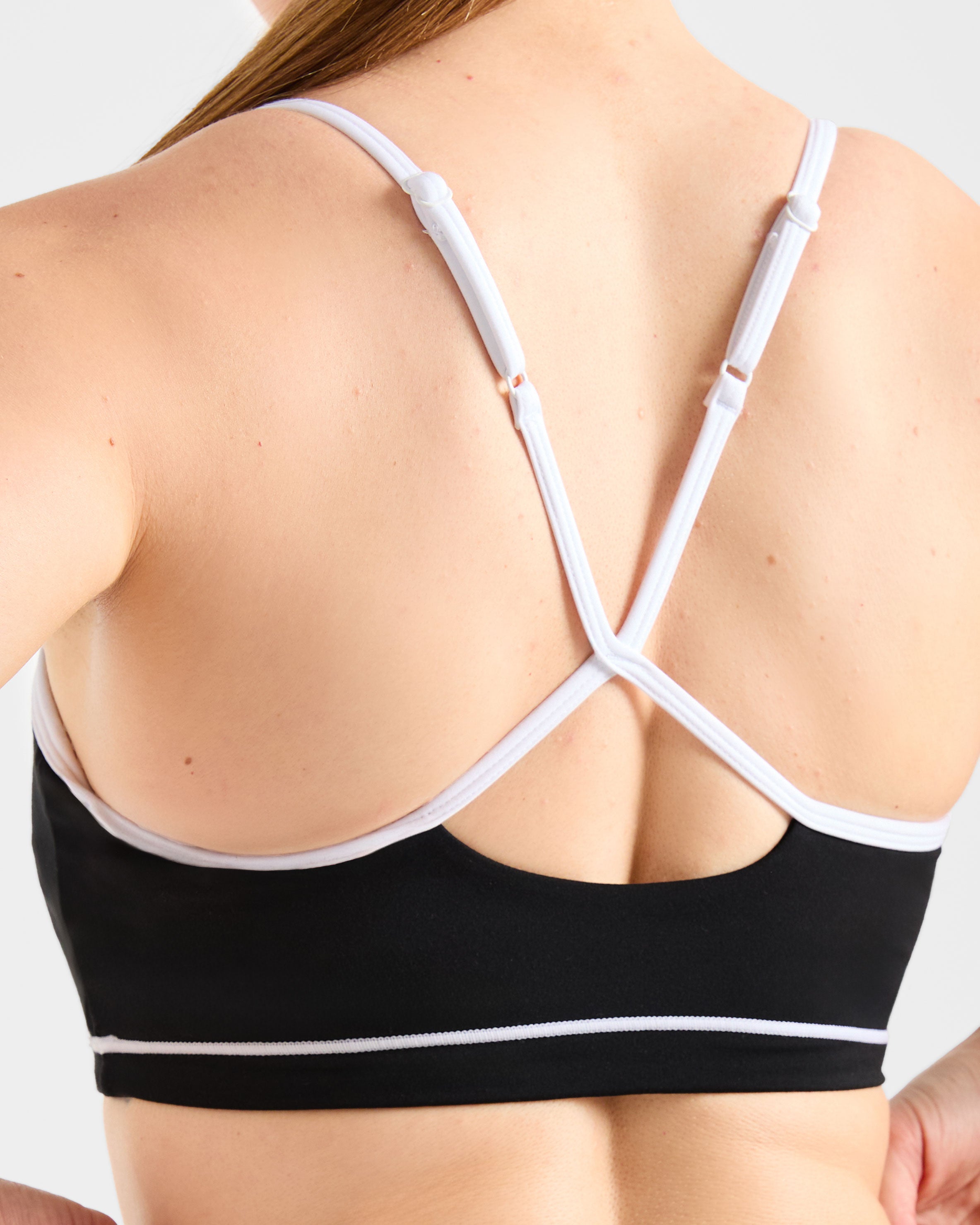 Form Sports Bra - Black