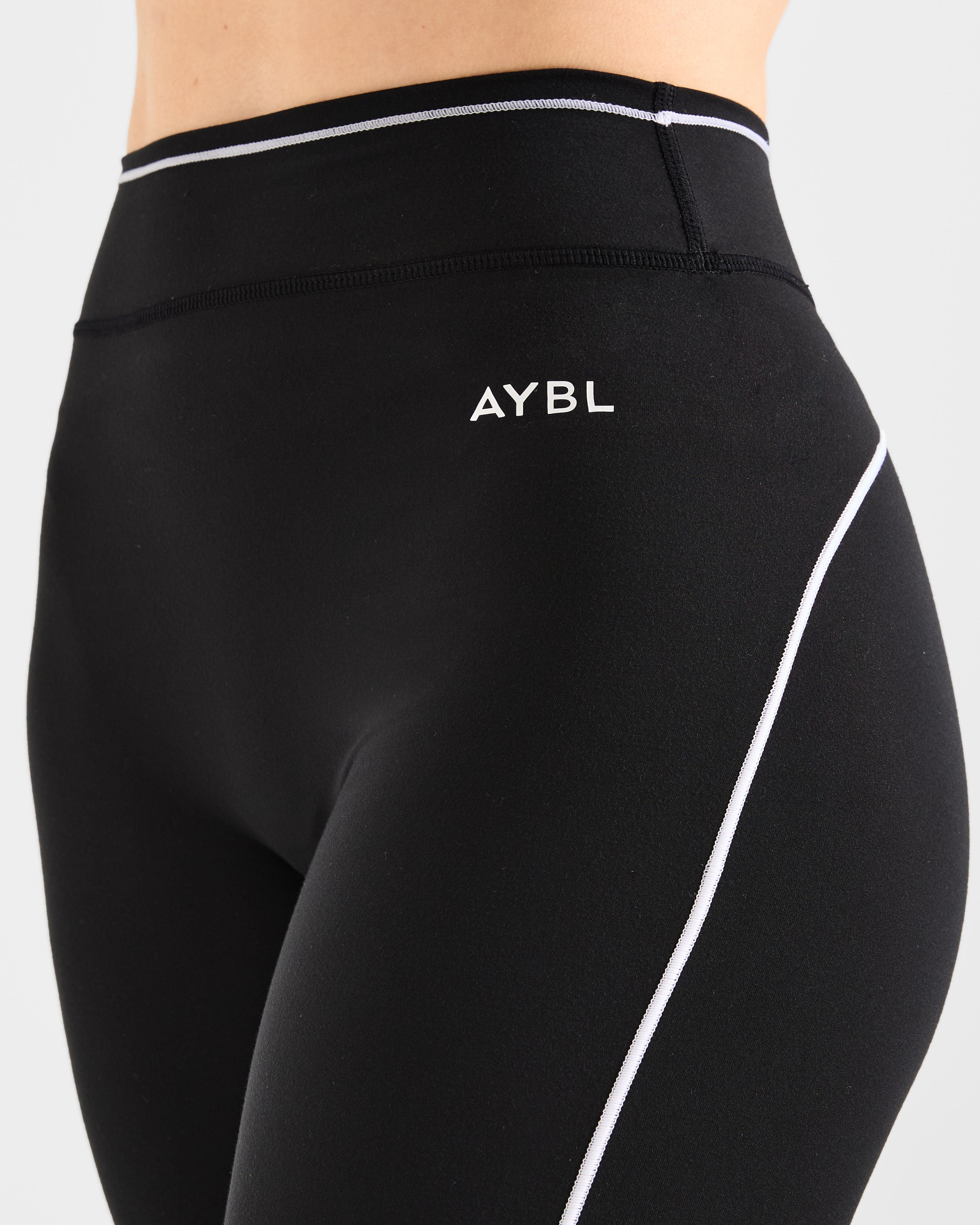 Form Leggings - Black
