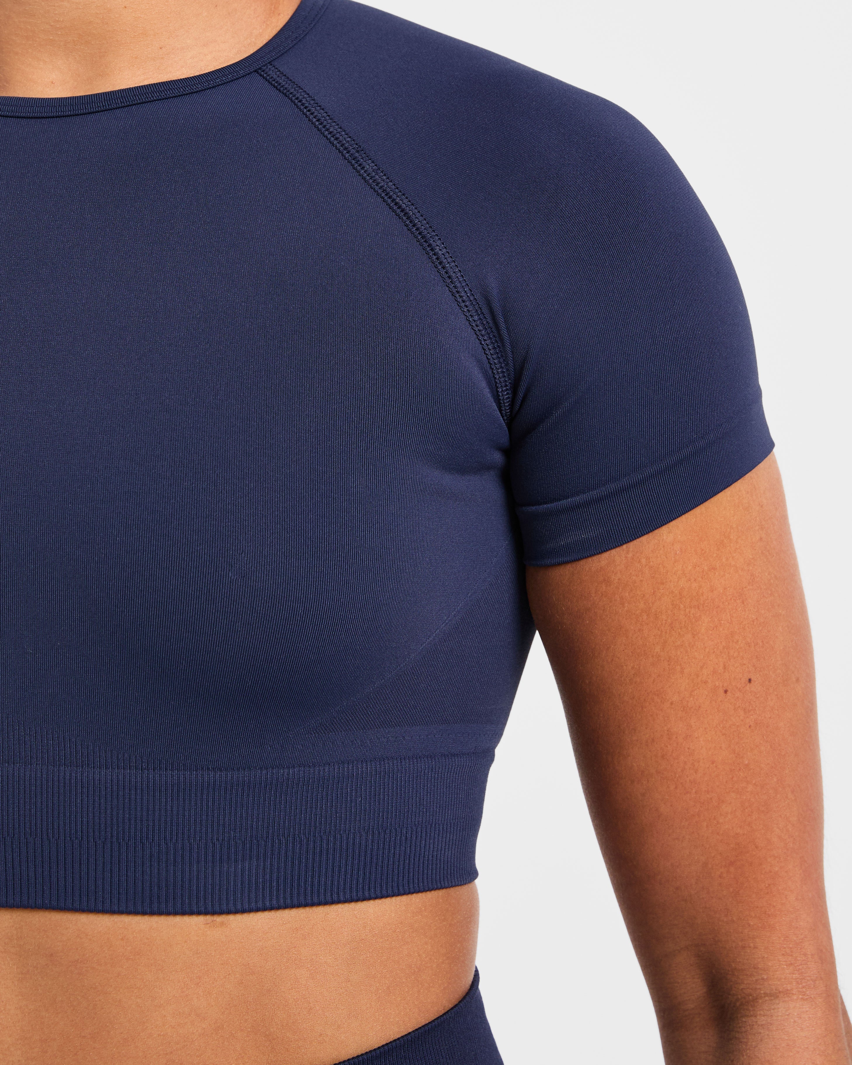 Nahtloses Empower-Crop-Top – Marineblau