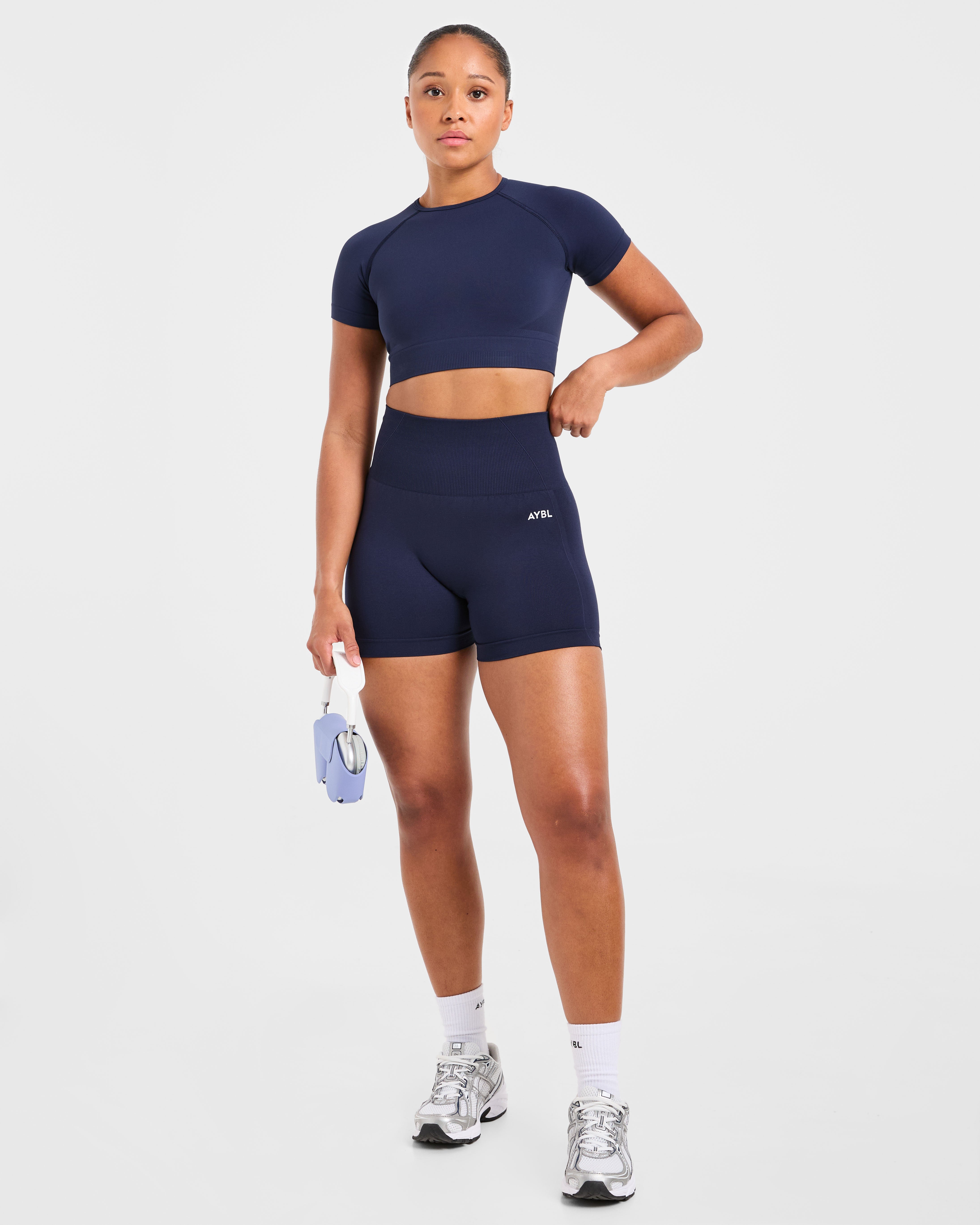 Nahtloses Empower-Crop-Top – Marineblau