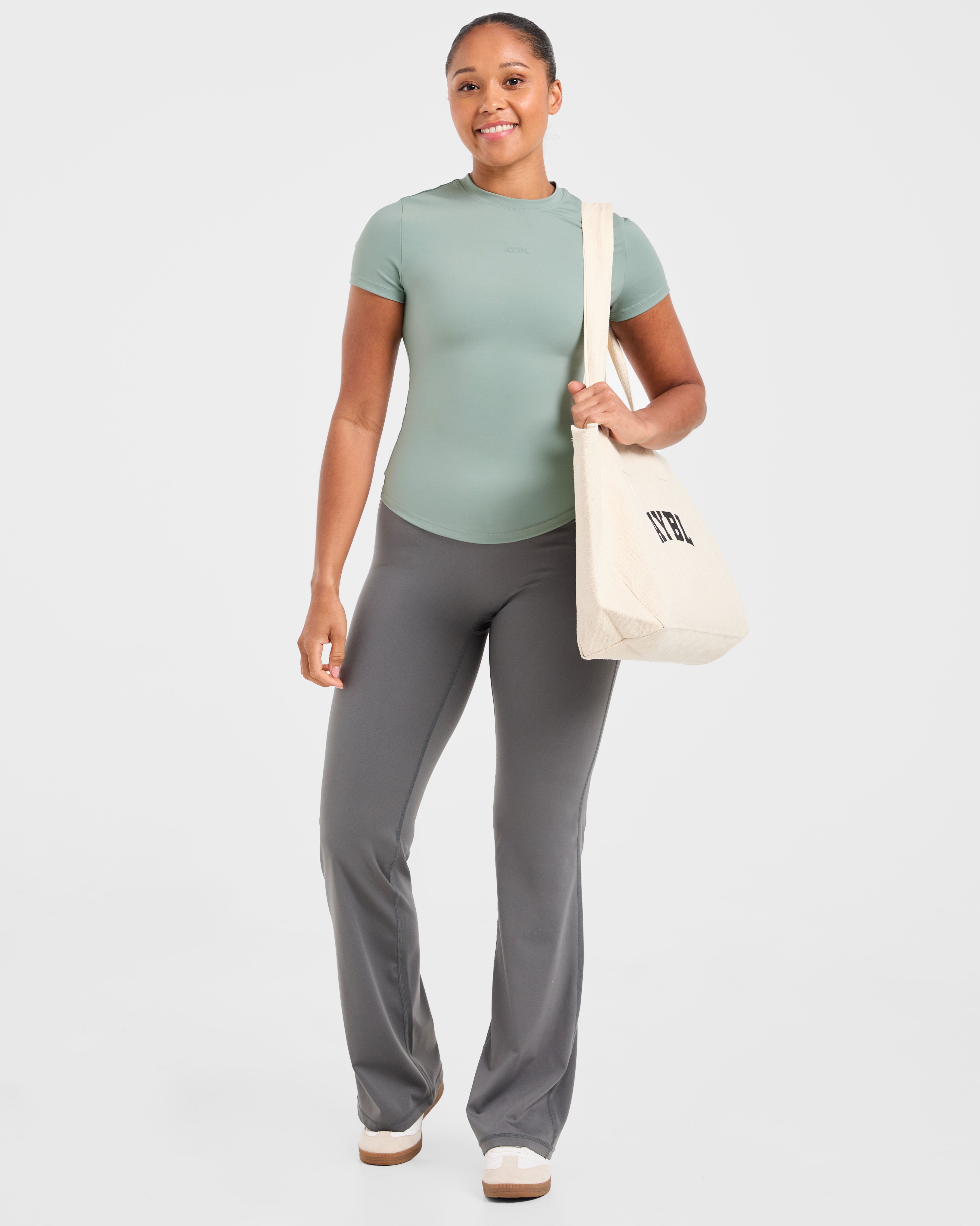 Sculpt-T-Shirt – gedämpftes Salbei