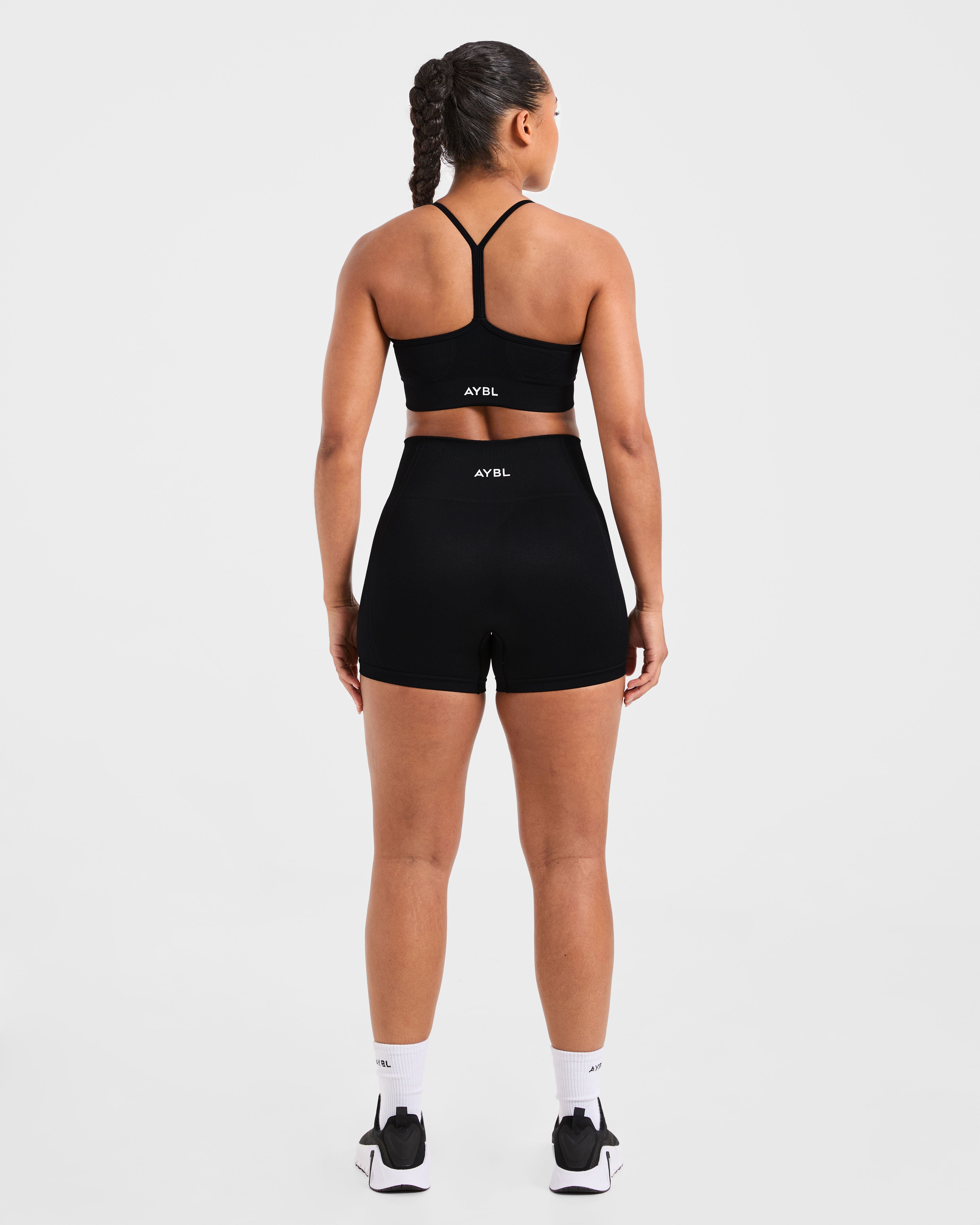 Empower Seamless Sports Bra - Black