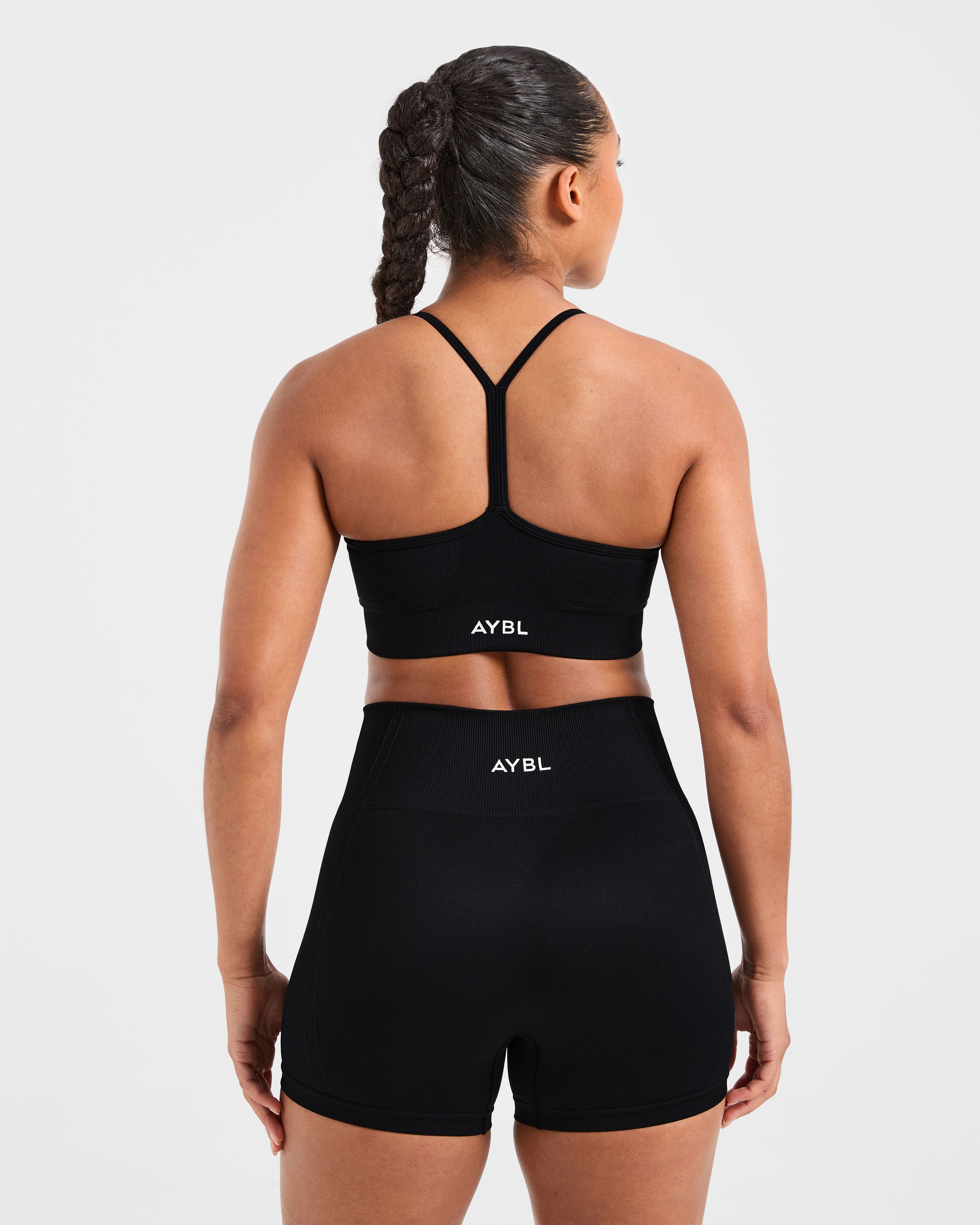 Empower Seamless Sports Bra - Black