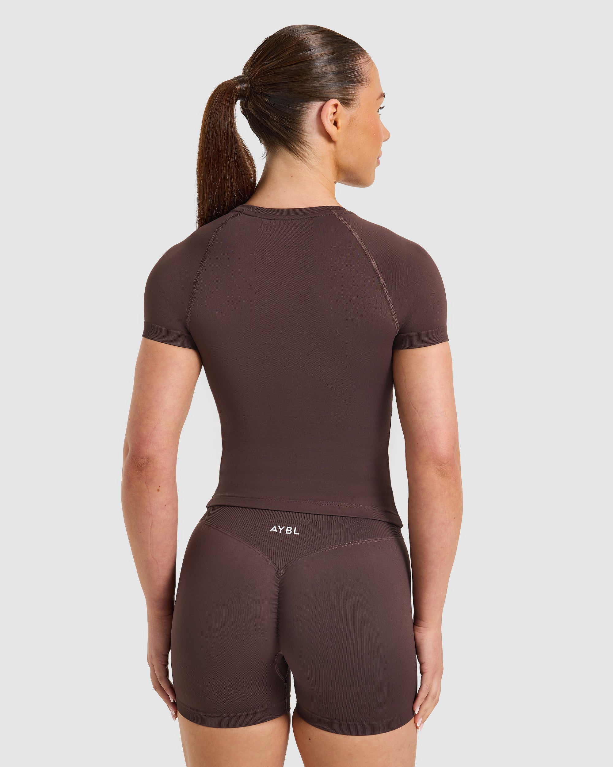 Enhance Seamless Short Sleeve Top - Cocoa Brown
