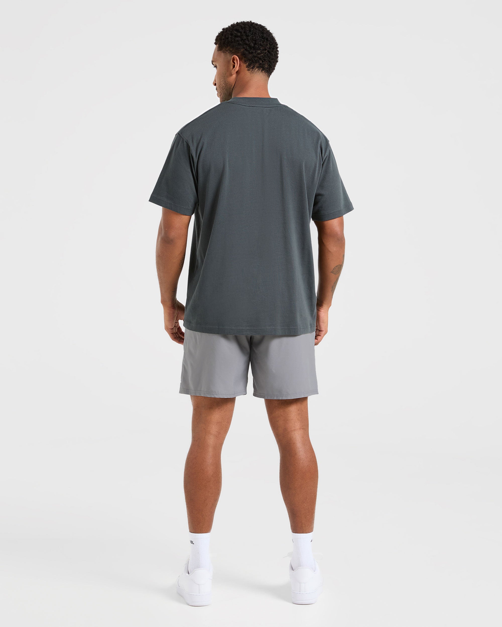 Core 7" Shorts – Grau