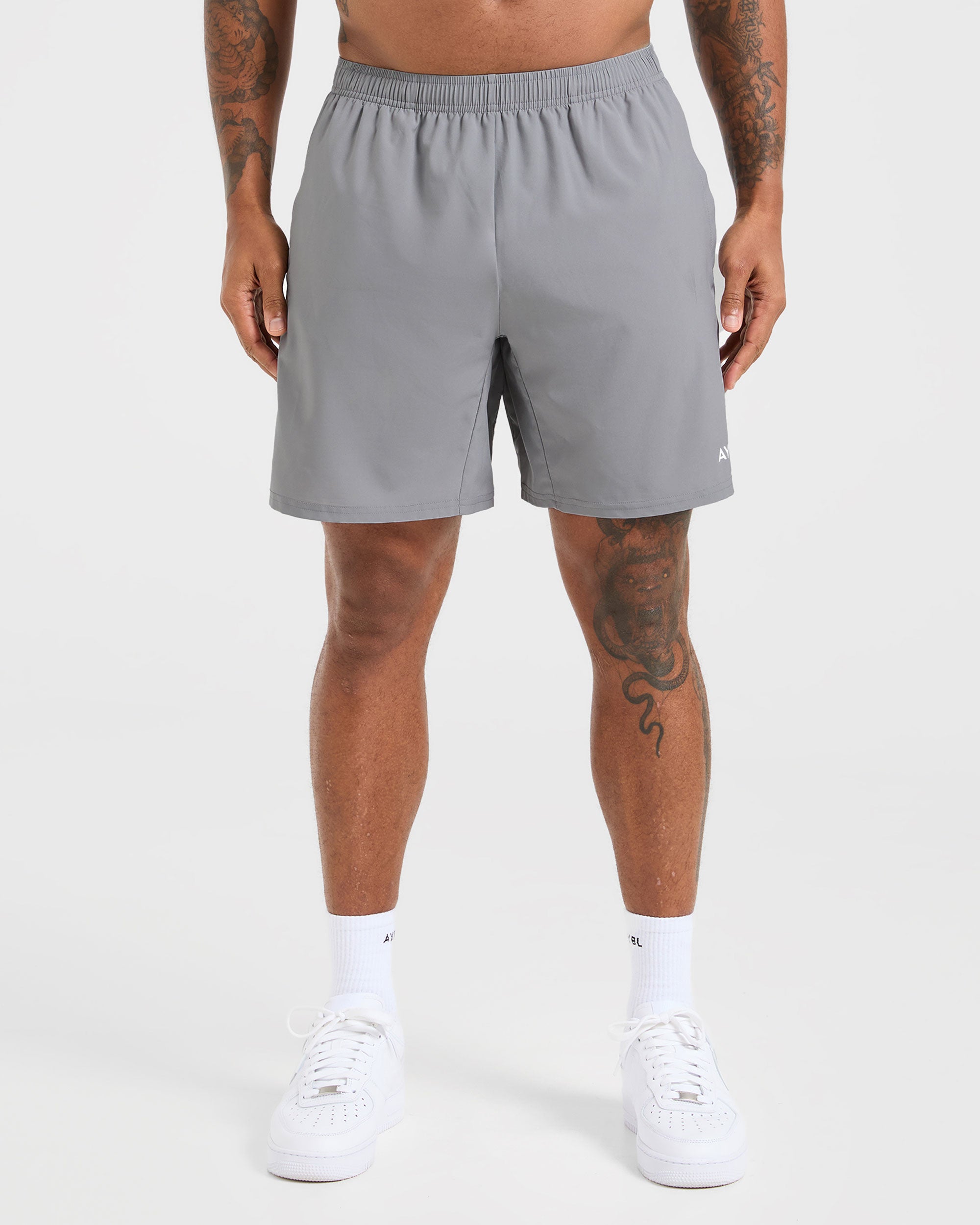 Core 7" Shorts – Grau