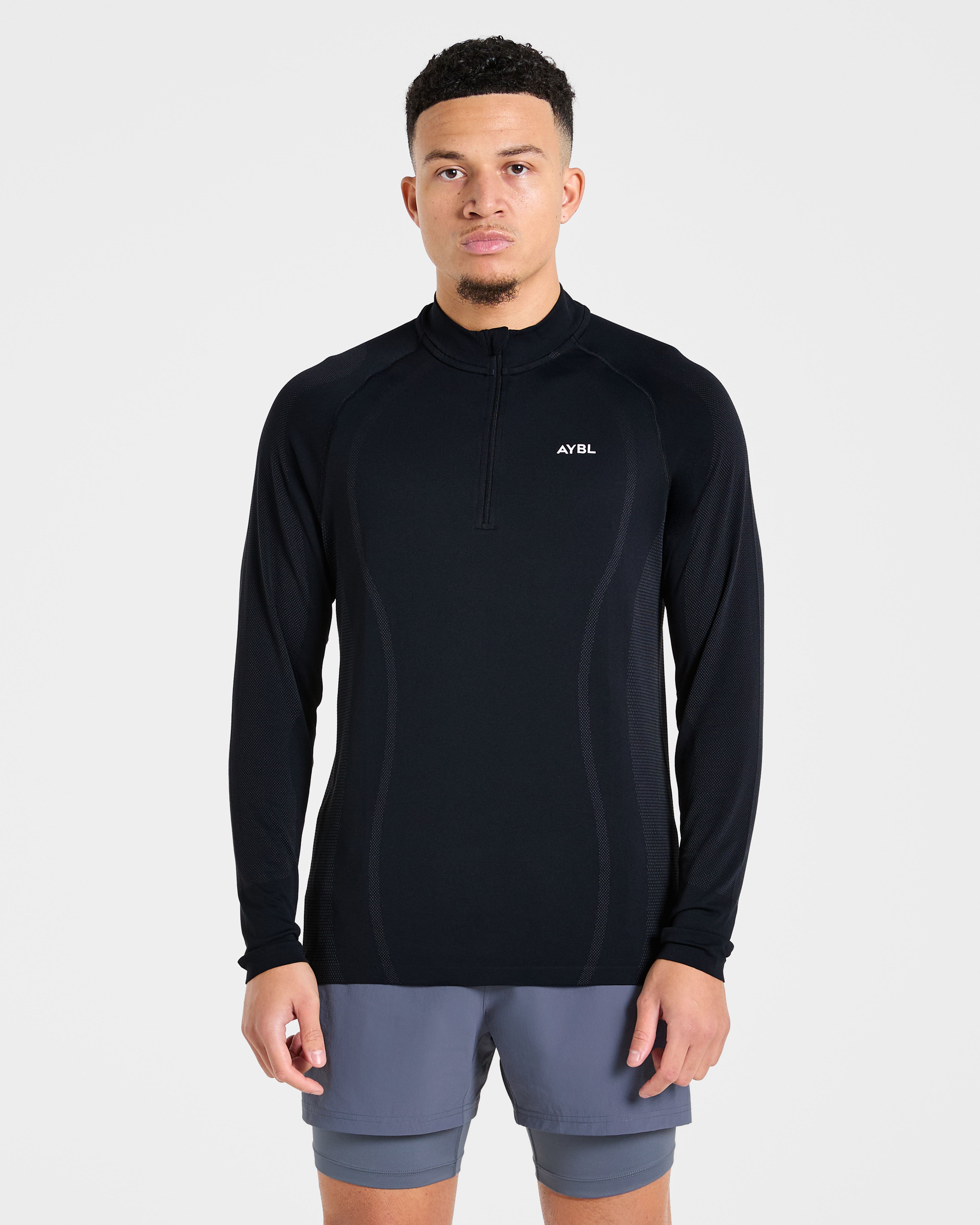 Attain Seamless 1/2 Zip Pullover - Black
