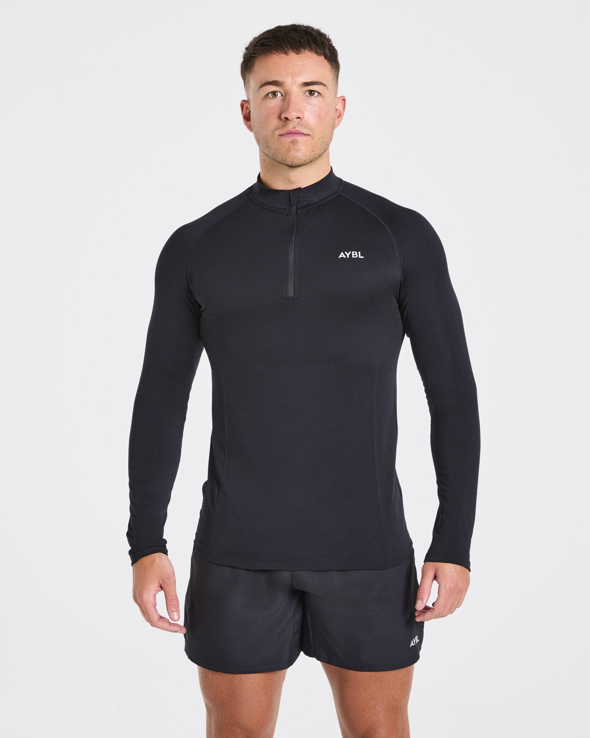 Essential Seamless 1/4 Zip Pullover – Schwarz