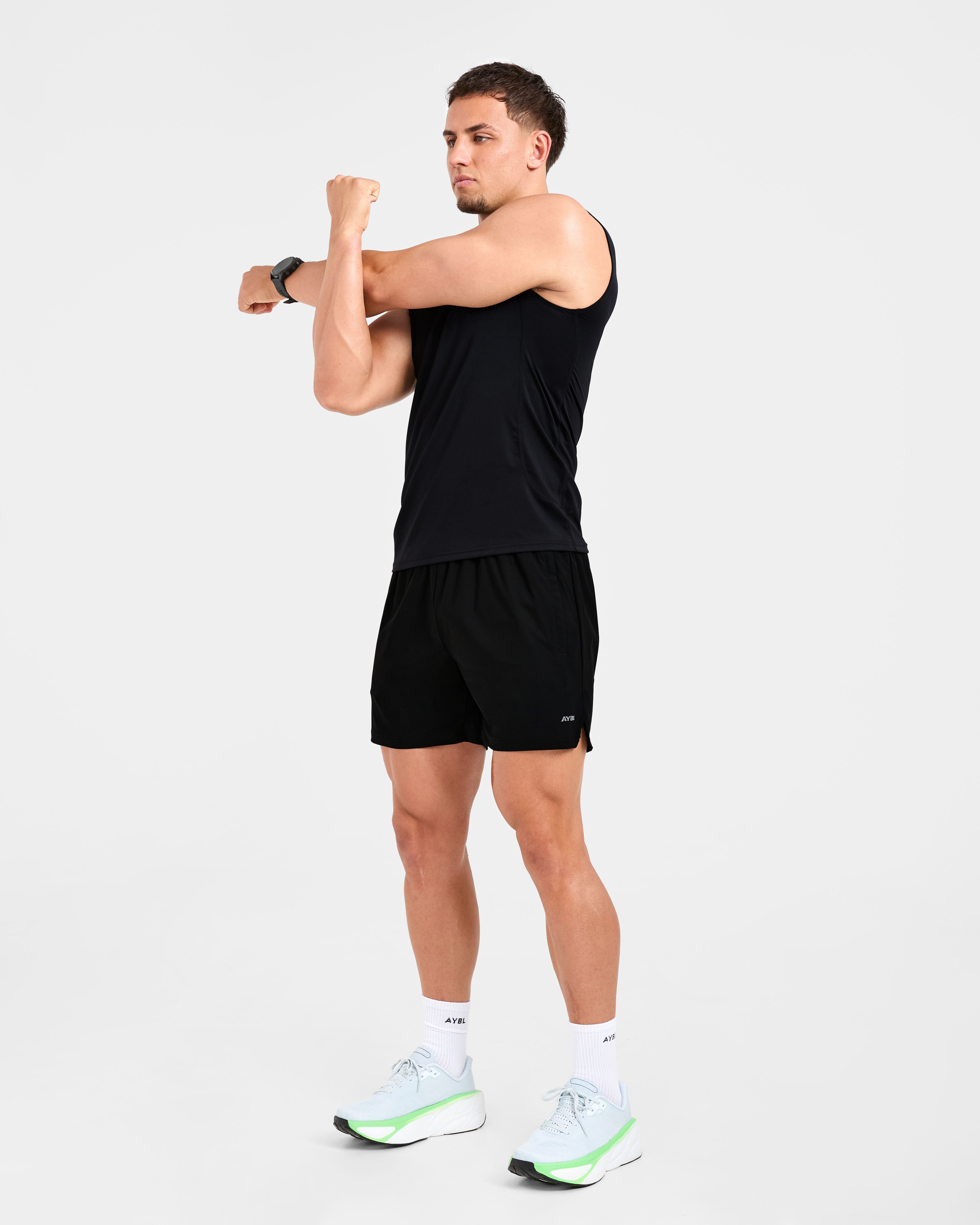 Run 5" Shorts - Black
