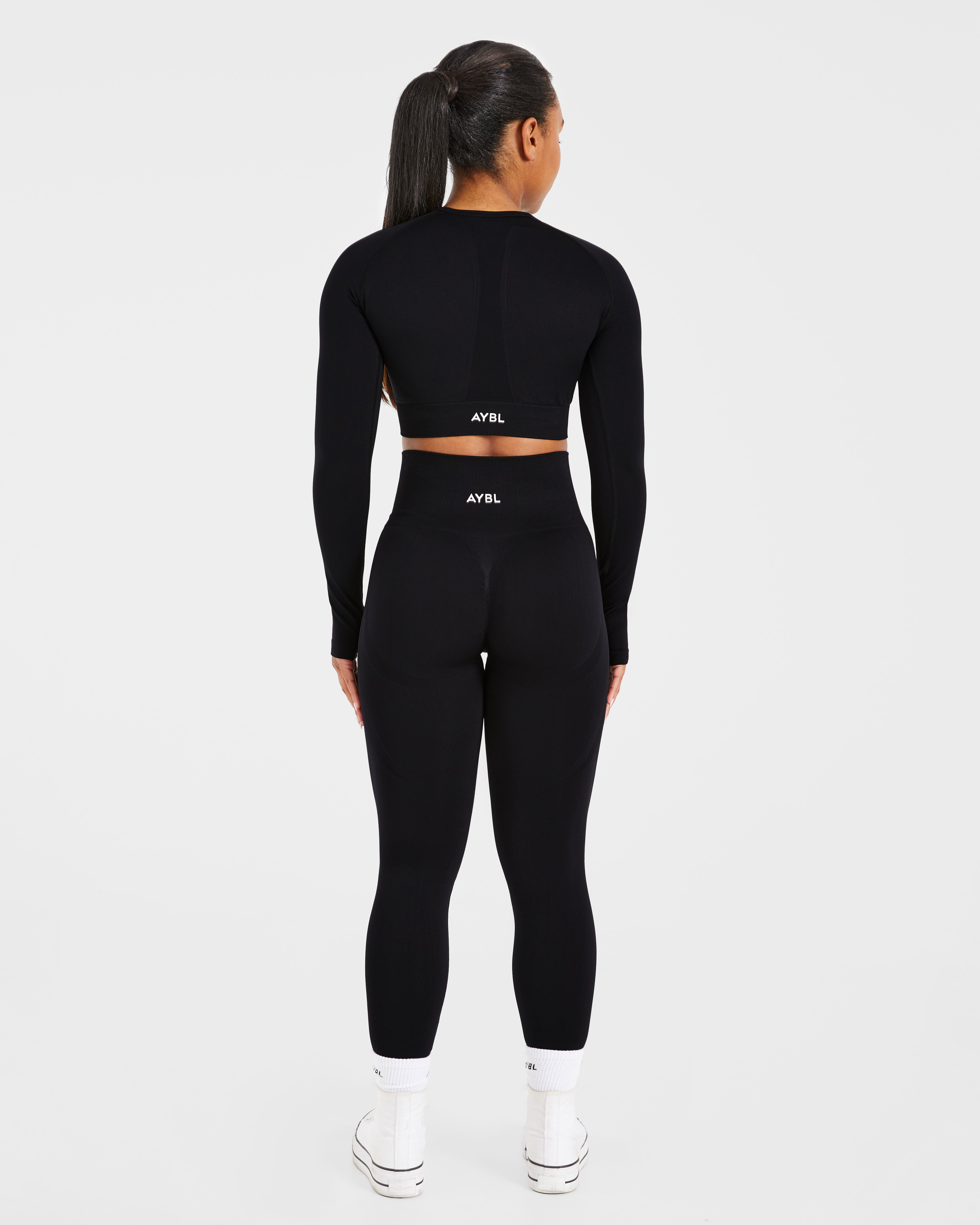 Empower Nahtloses Langarm-Crop-Top – Schwarz