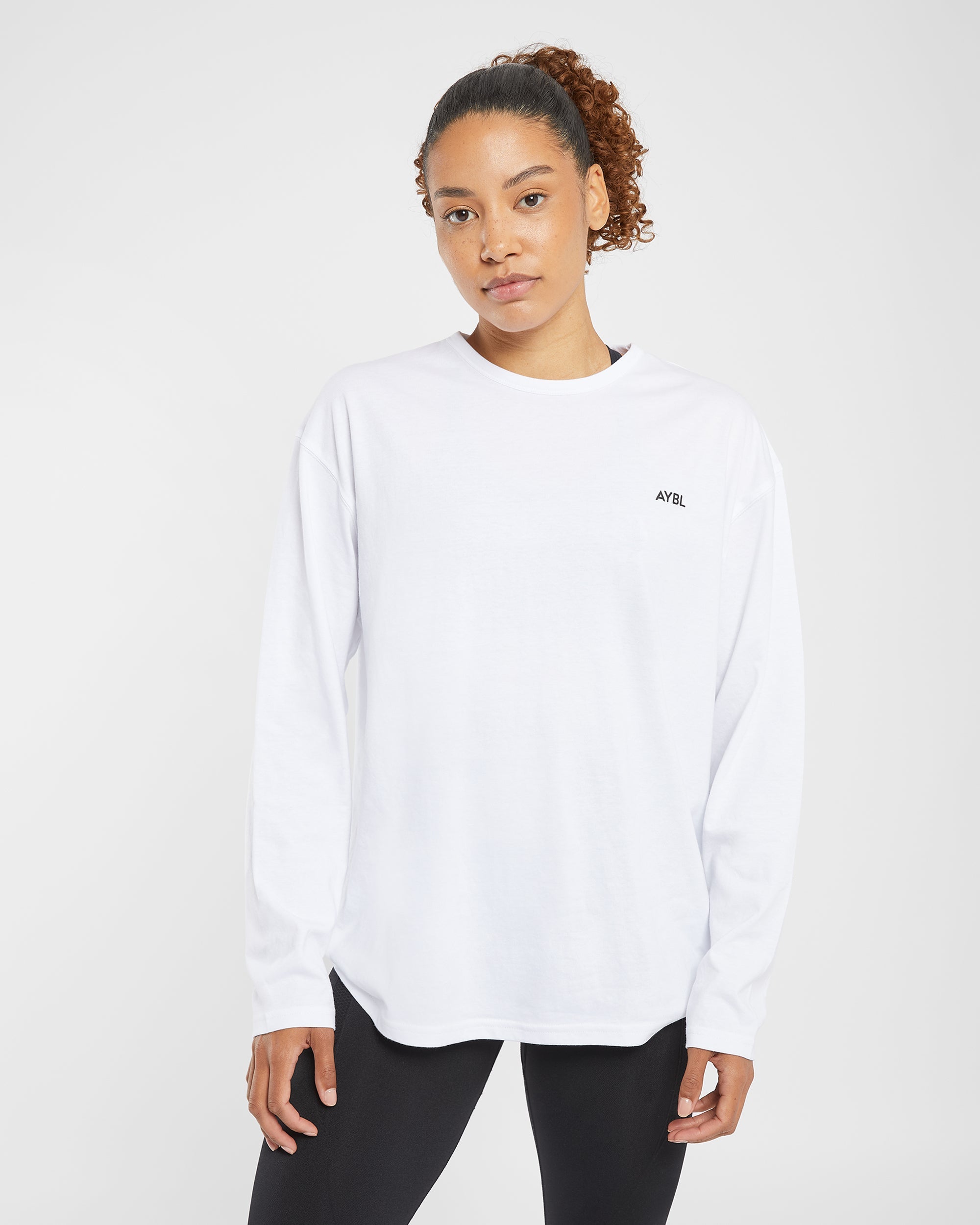 Essential übergroßes Langarm-T-Shirt – Weiß