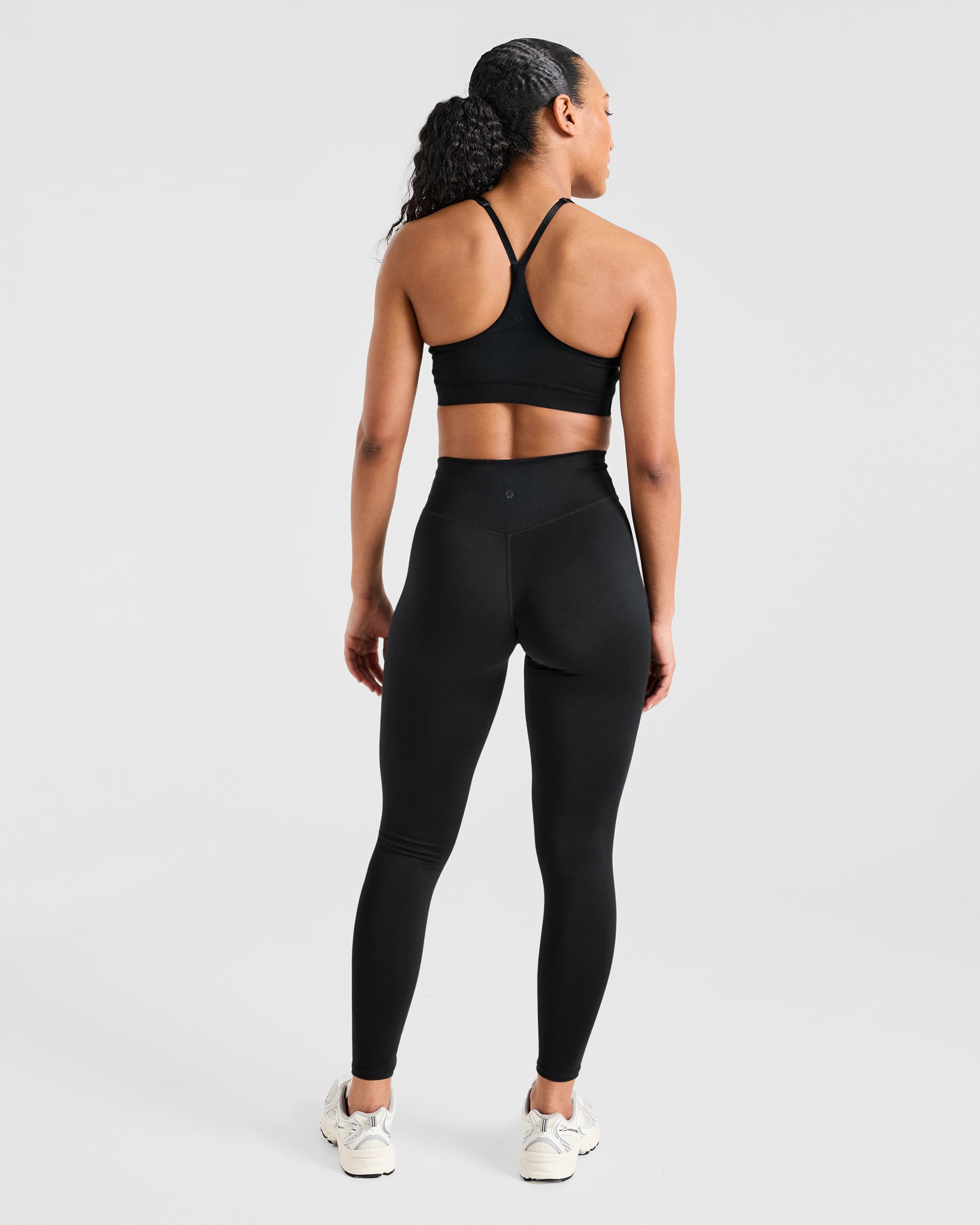 Staple Sports Bra - Black