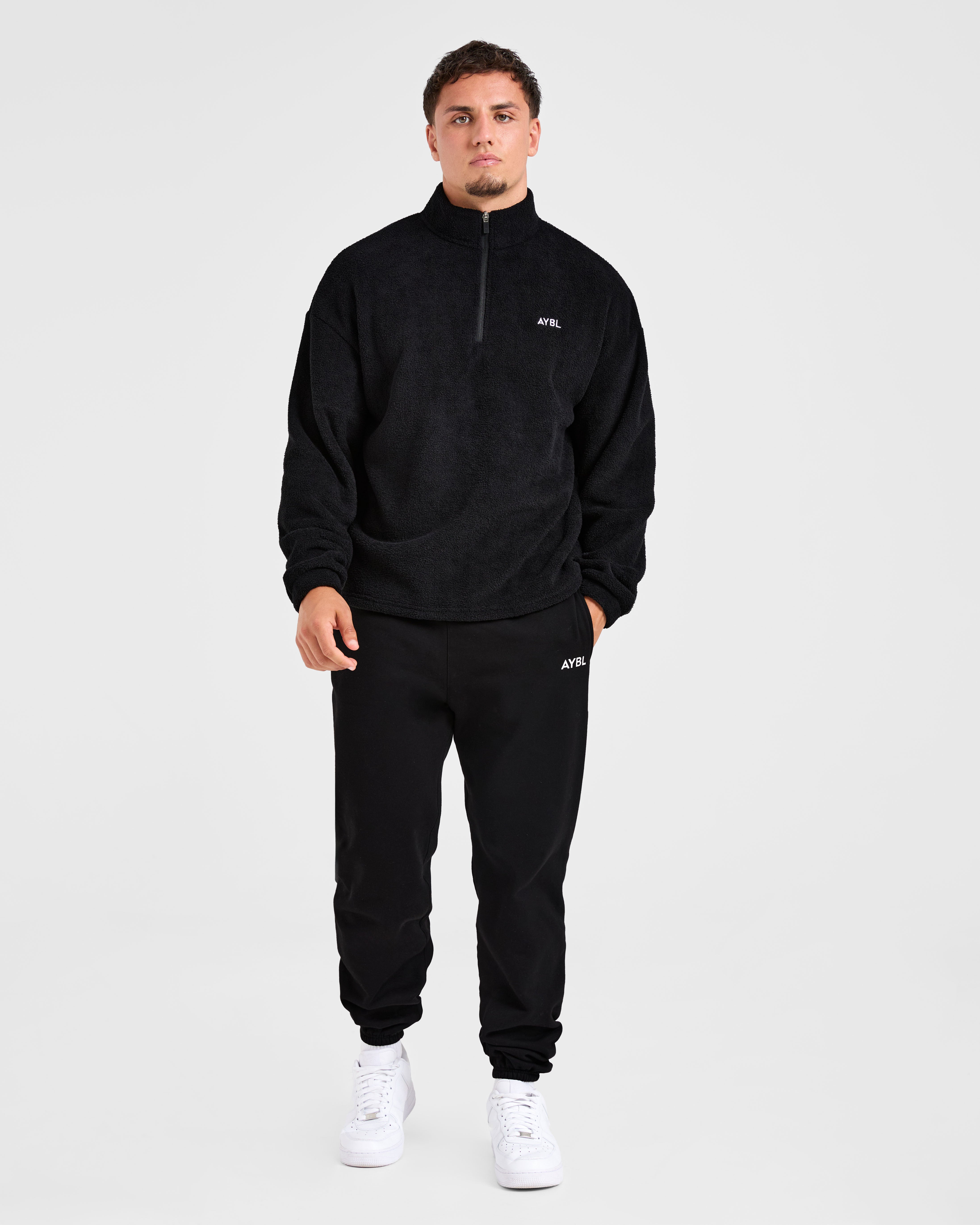 Essential 1/4 Zip Fleece - Black