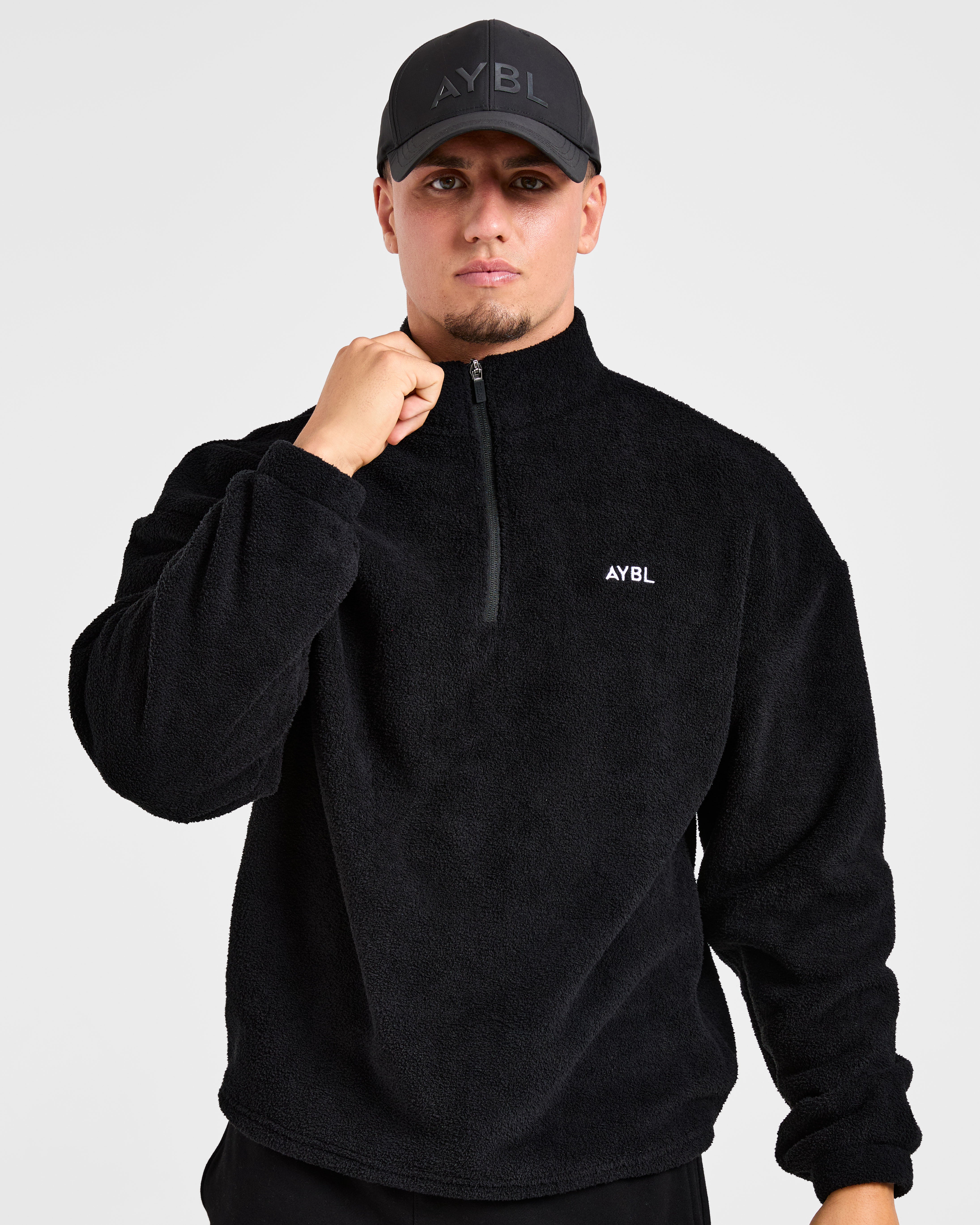 Essential 1/4 Zip Fleece - Black