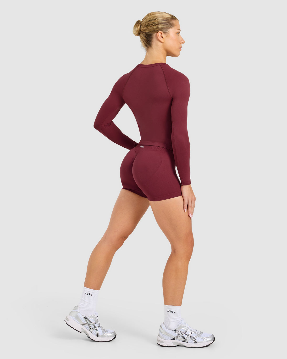 Enhance Seamless Long Sleeve Top - Mahogany Red