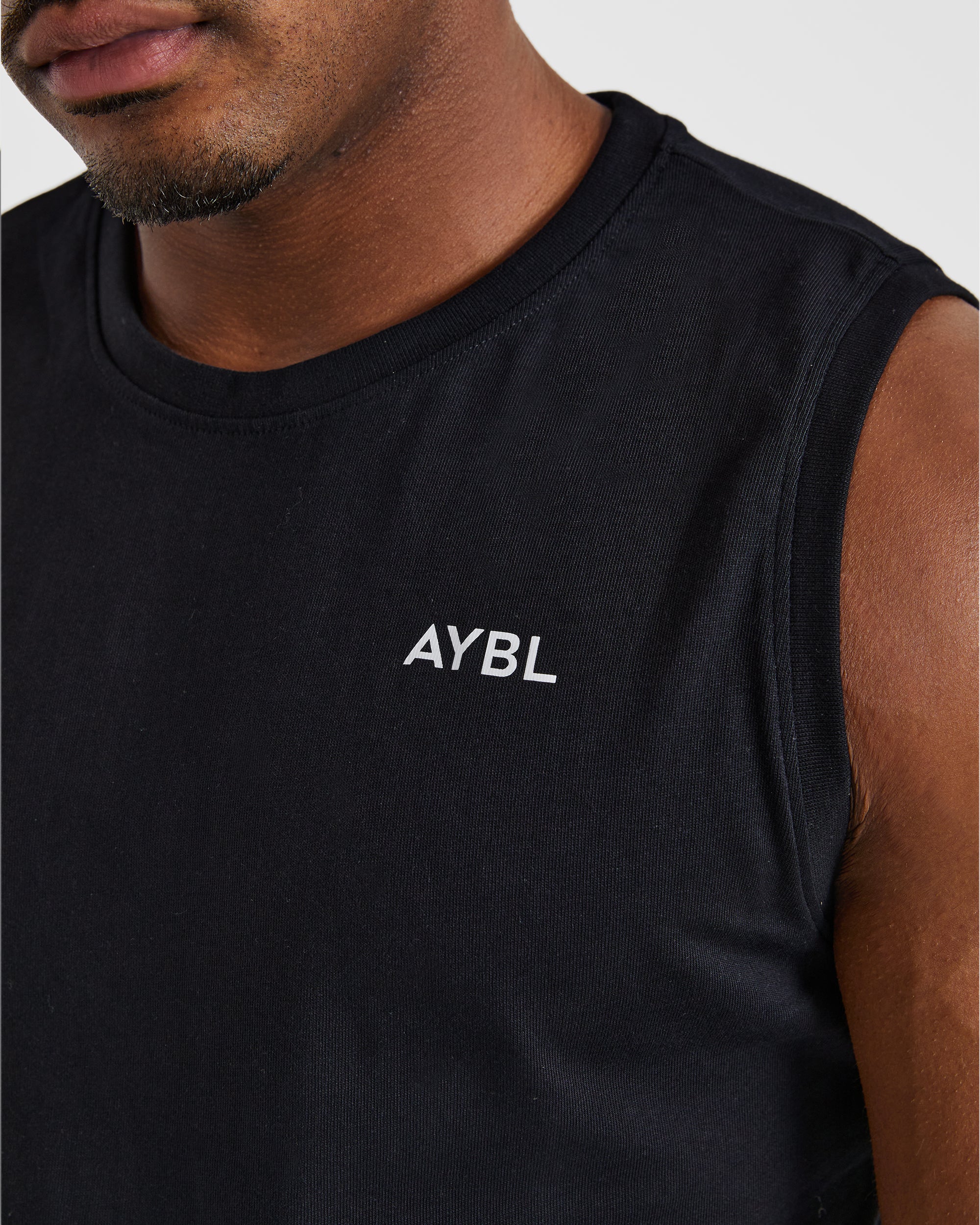 Essential Tank - Black