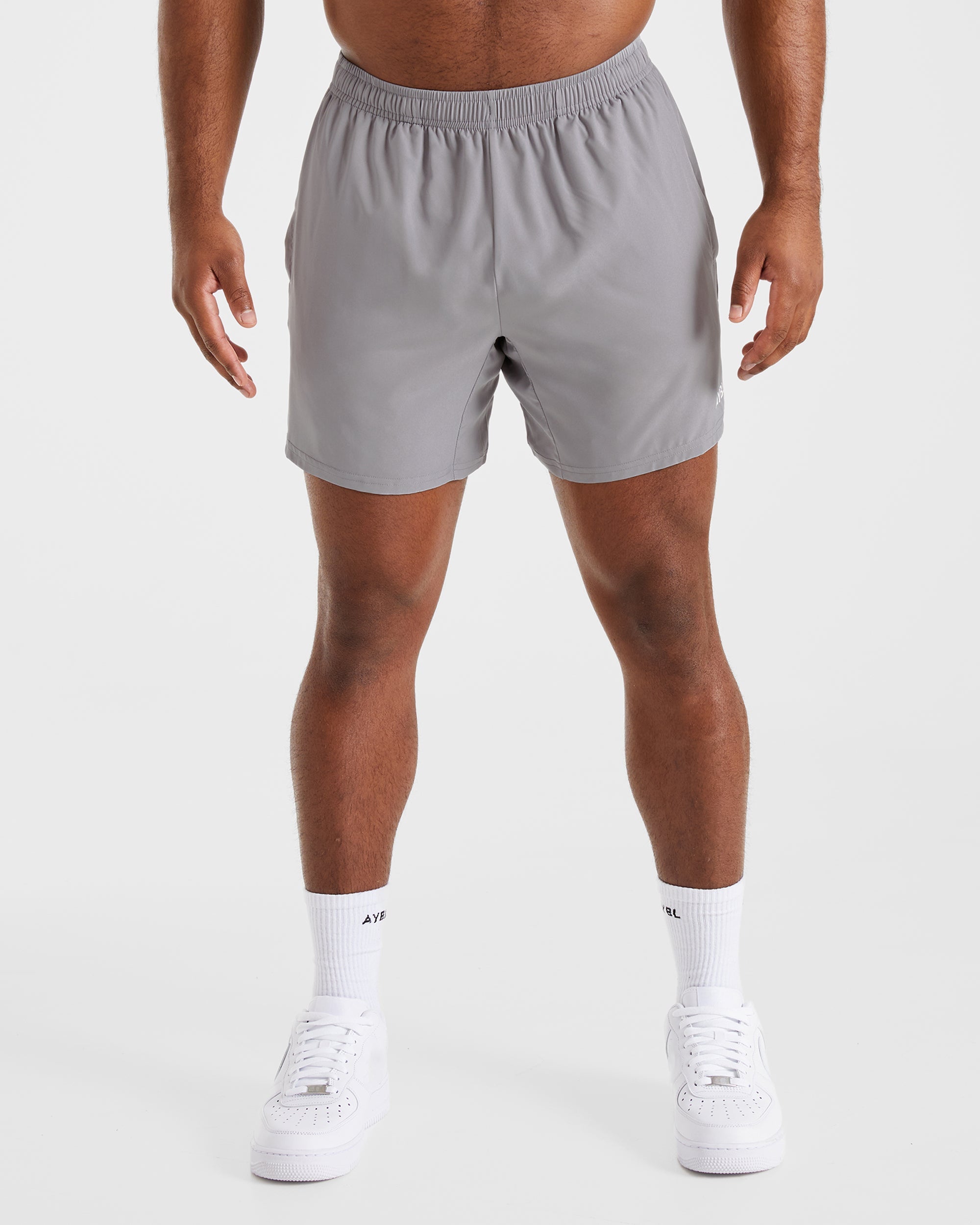 Core 5" Shorts – Grau