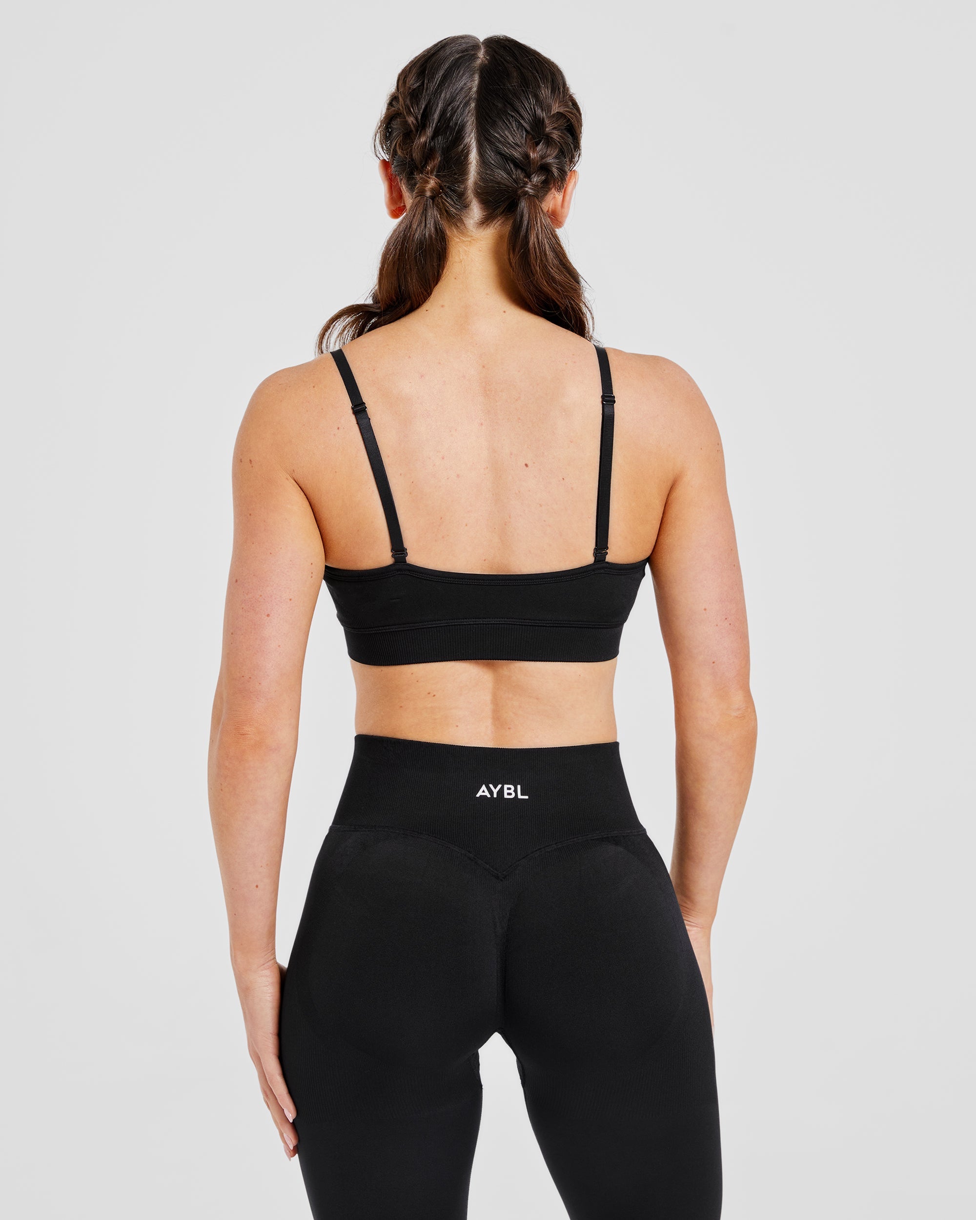 Adapt Seamless Sports Bra - Black