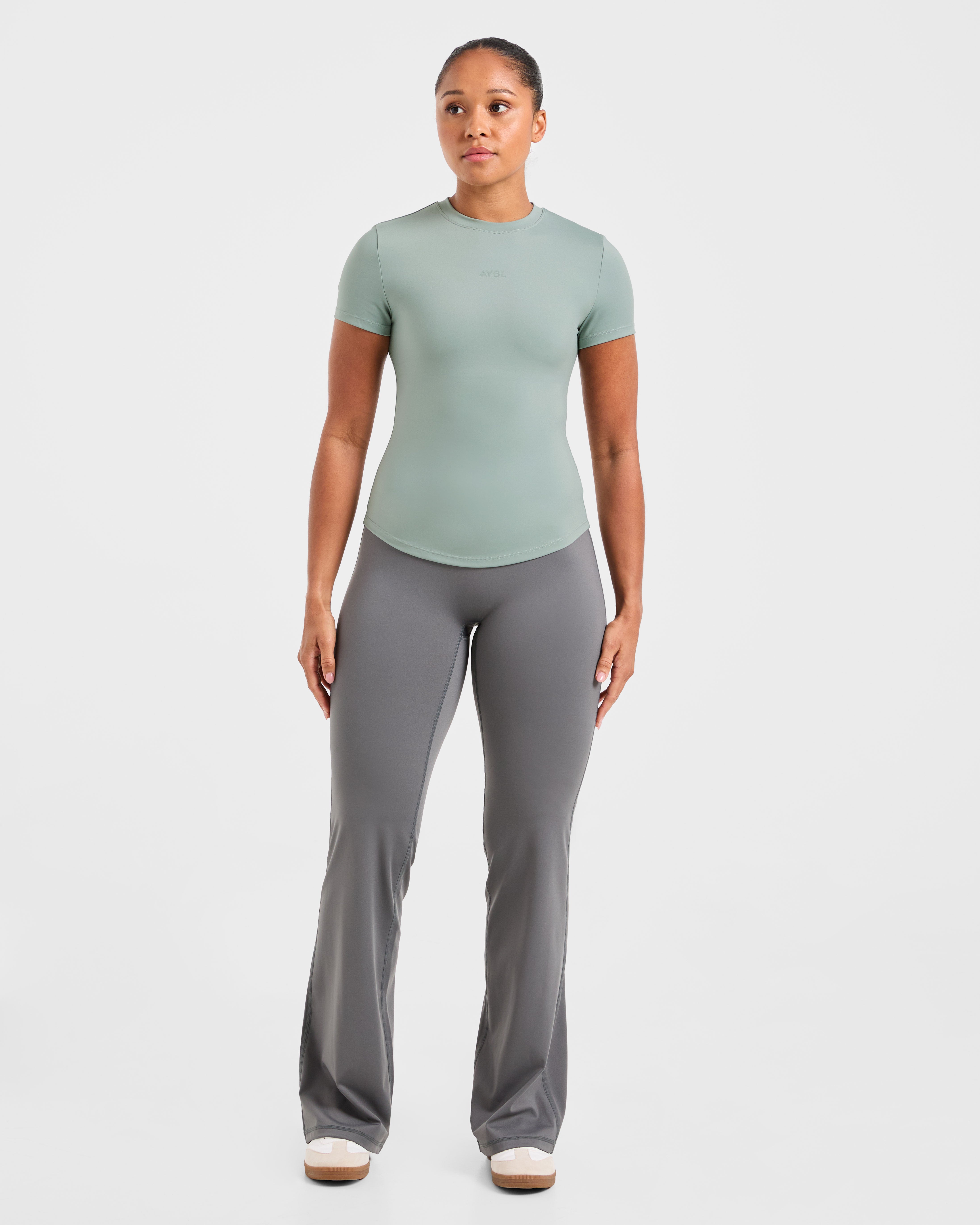 Sculpt-T-Shirt – gedämpftes Salbei
