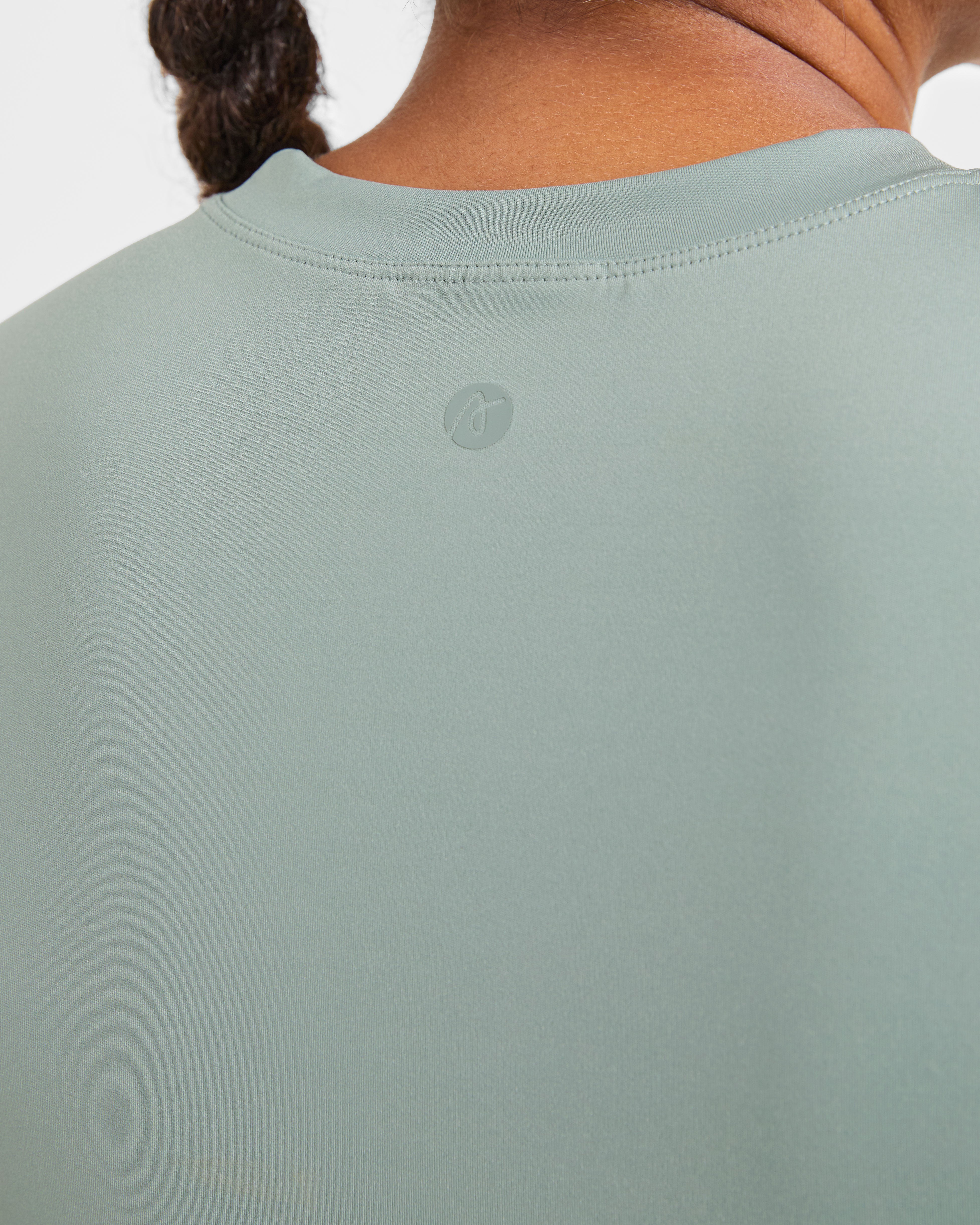 Sculpt-T-Shirt – gedämpftes Salbei