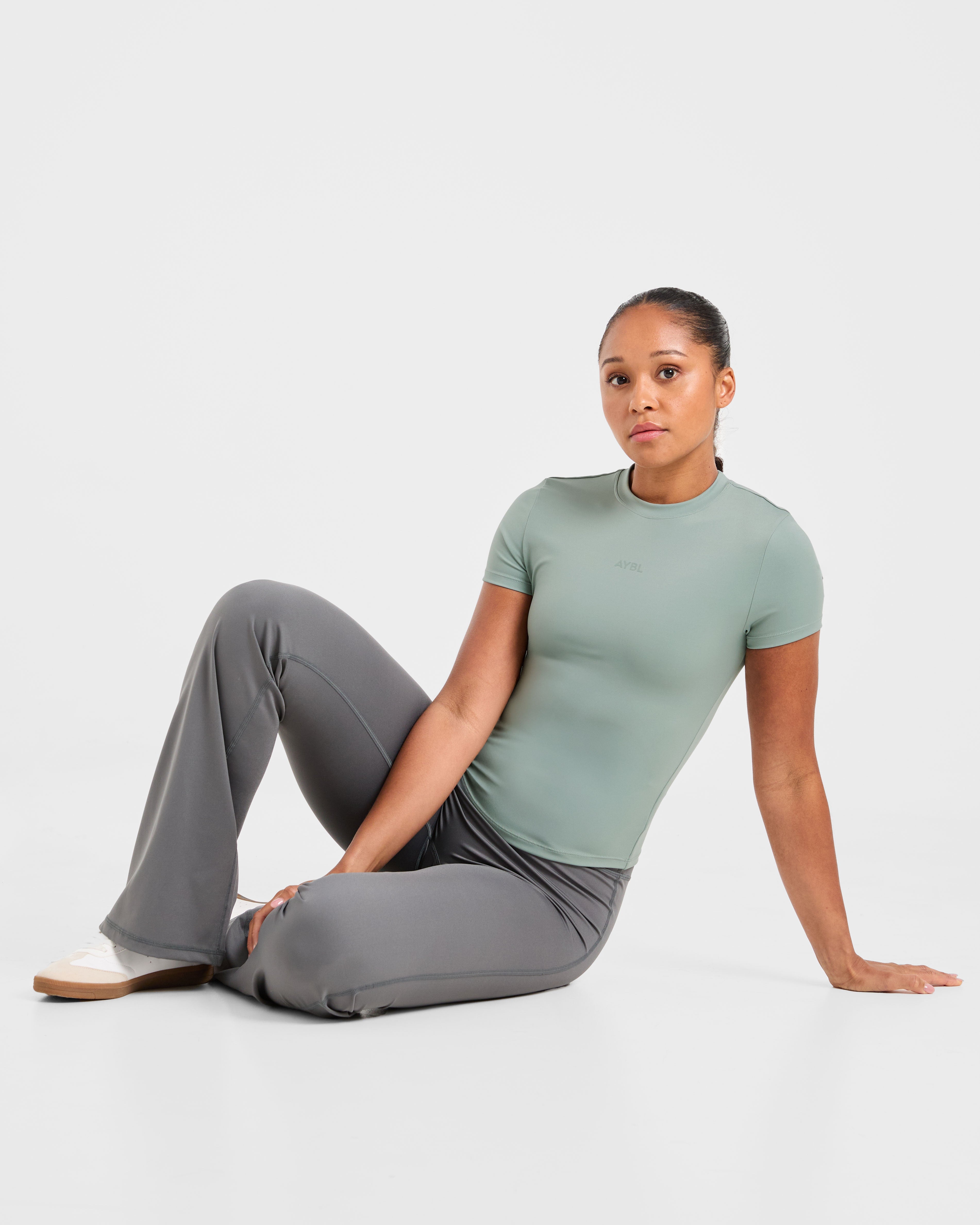 Sculpt-T-Shirt – gedämpftes Salbei