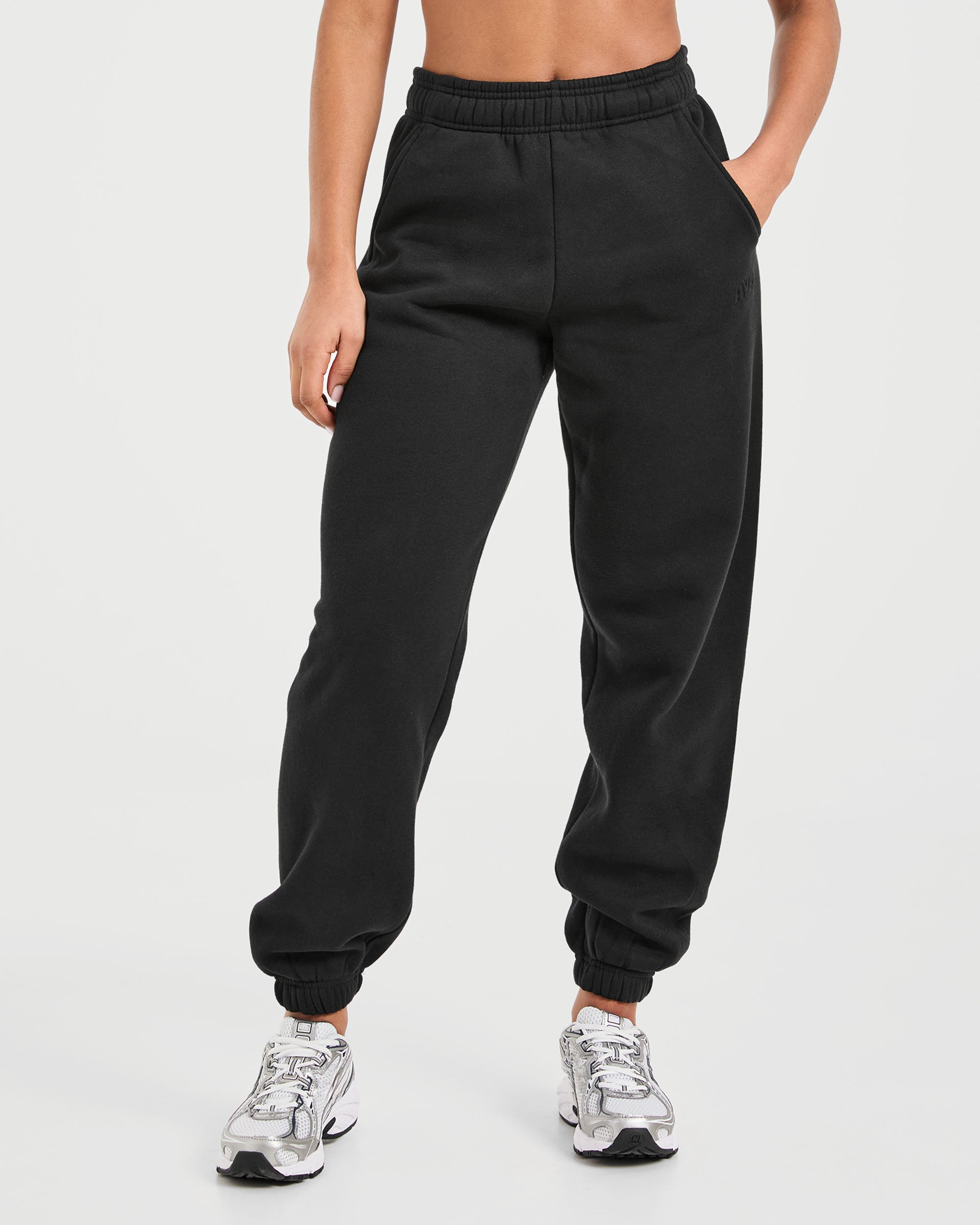 Classic Plush Oversized Joggers - Black