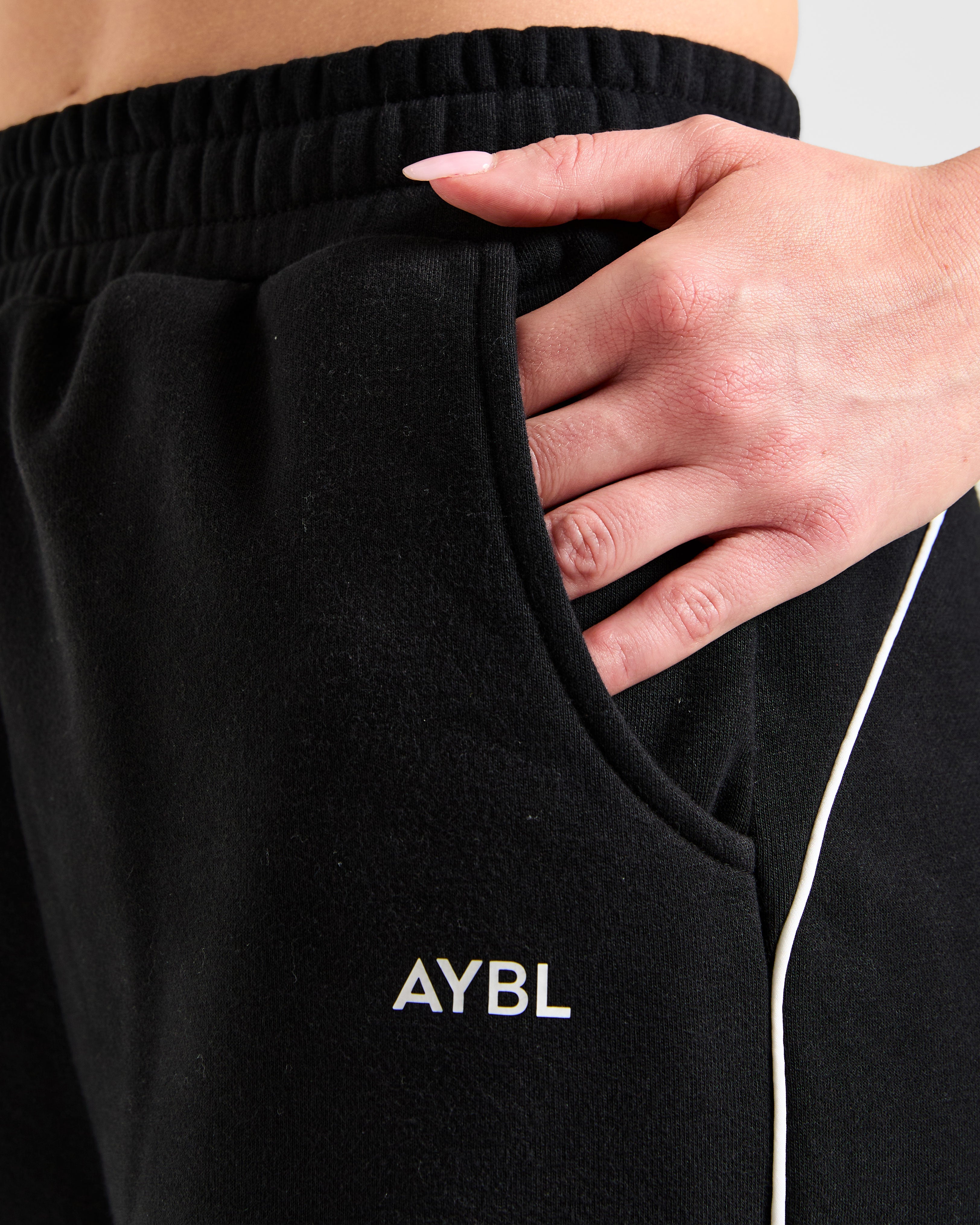 Form Straight Leg Joggers - Black
