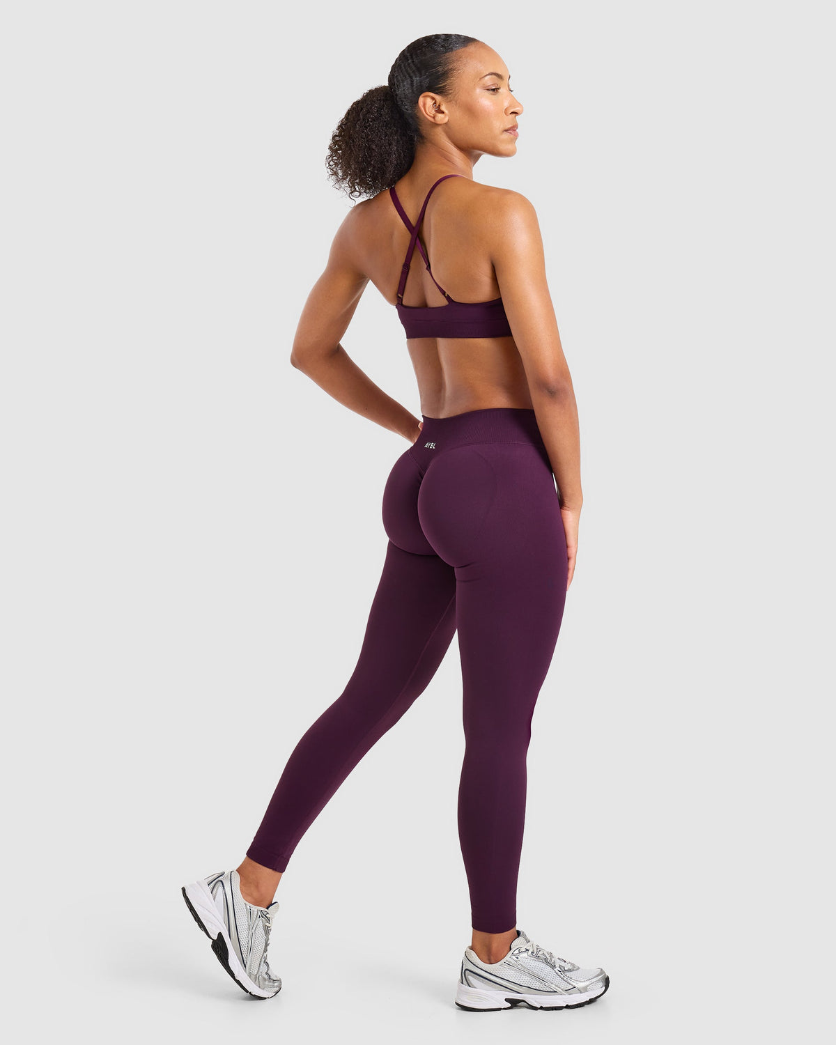 Enhance Seamless Sports Bra - Midnight Plum