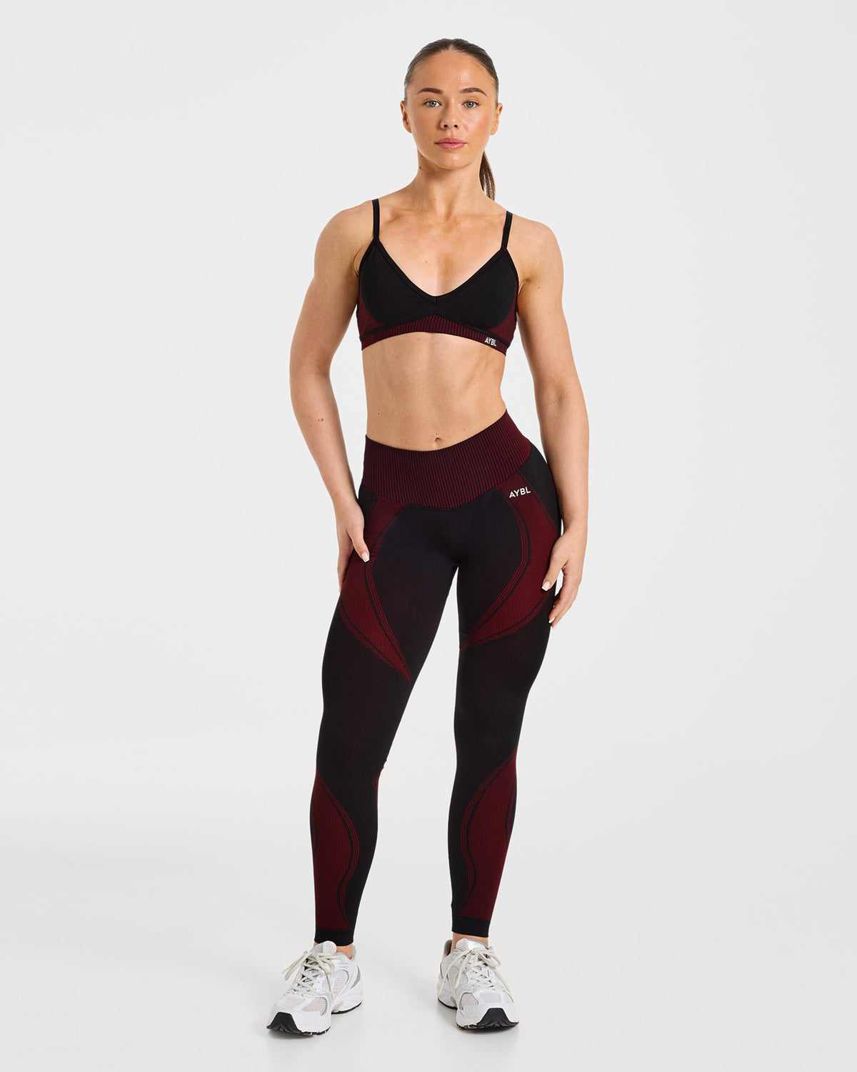 Charge Seamless Sports Bra - Black/Red