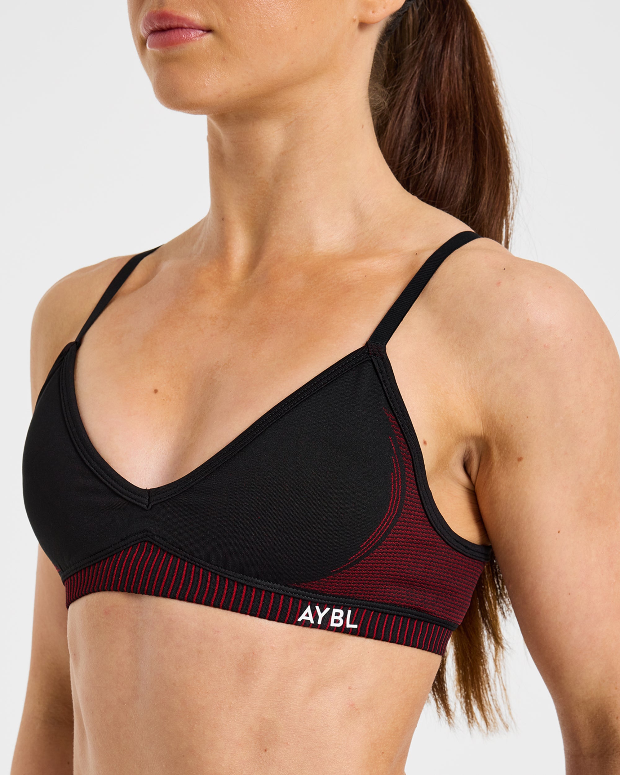 Charge Seamless Sports Bra - Black/Red