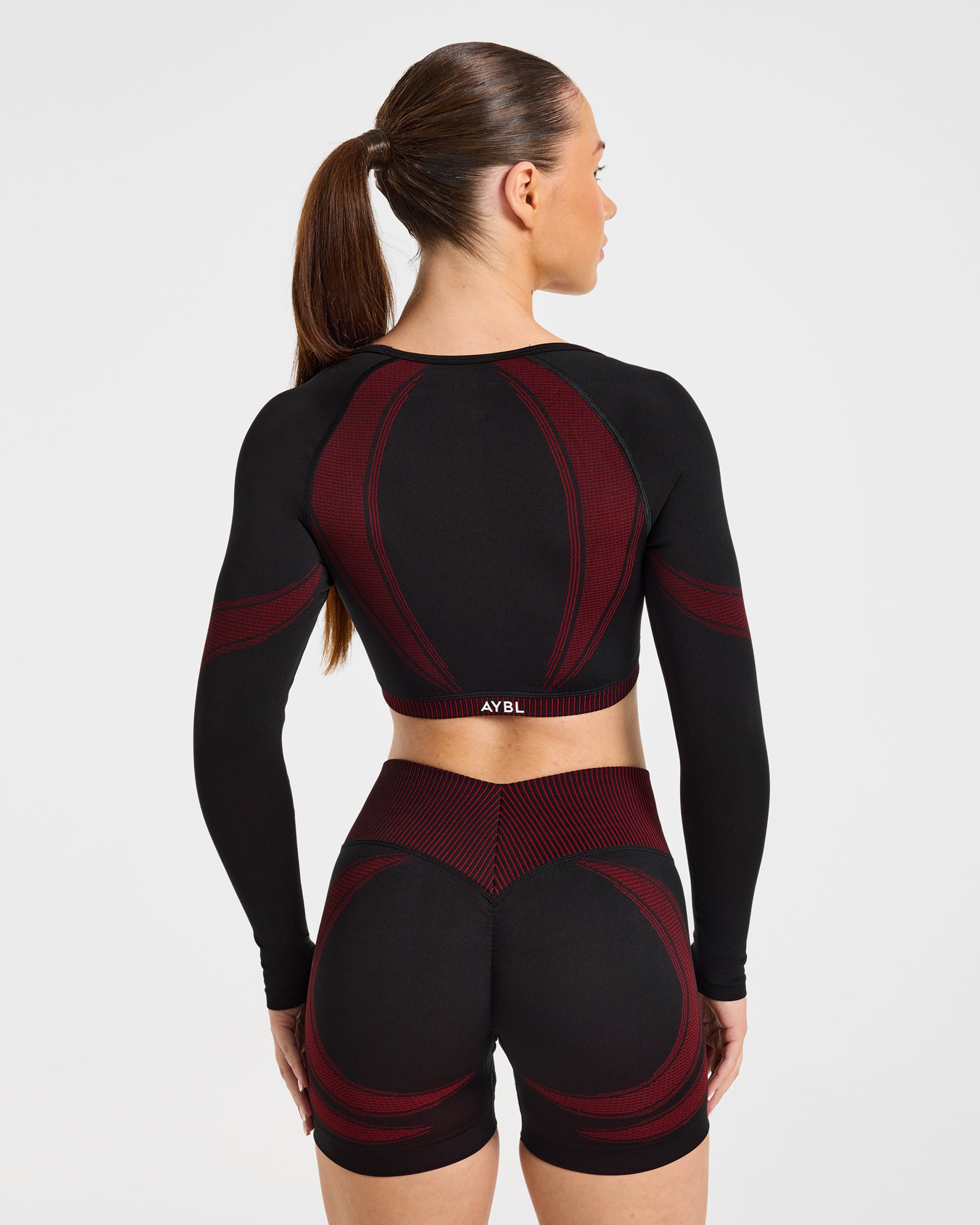 Charge Seamless Long Sleeve Crop Top - Black/Red
