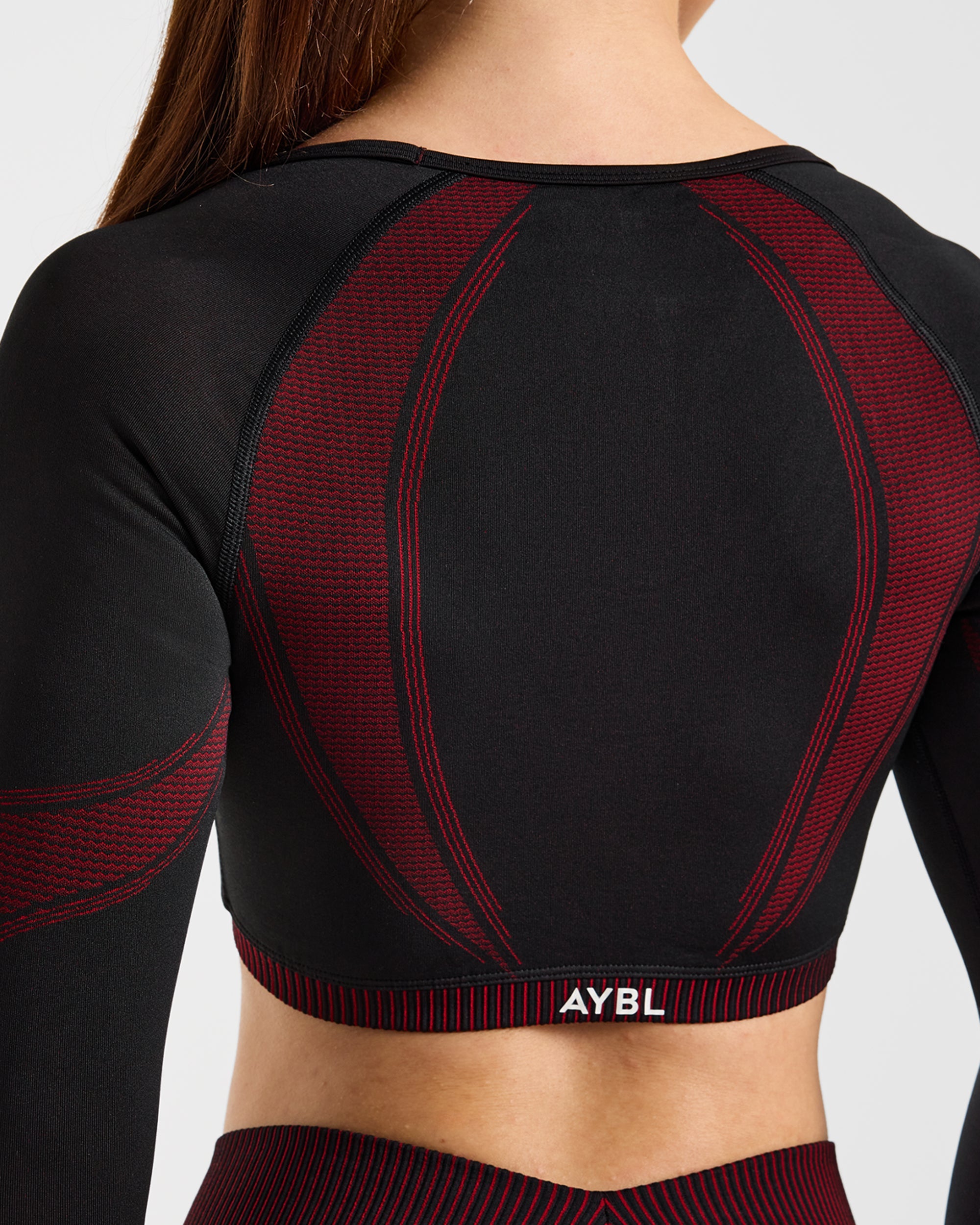 Charge Seamless Long Sleeve Crop Top - Black/Red
