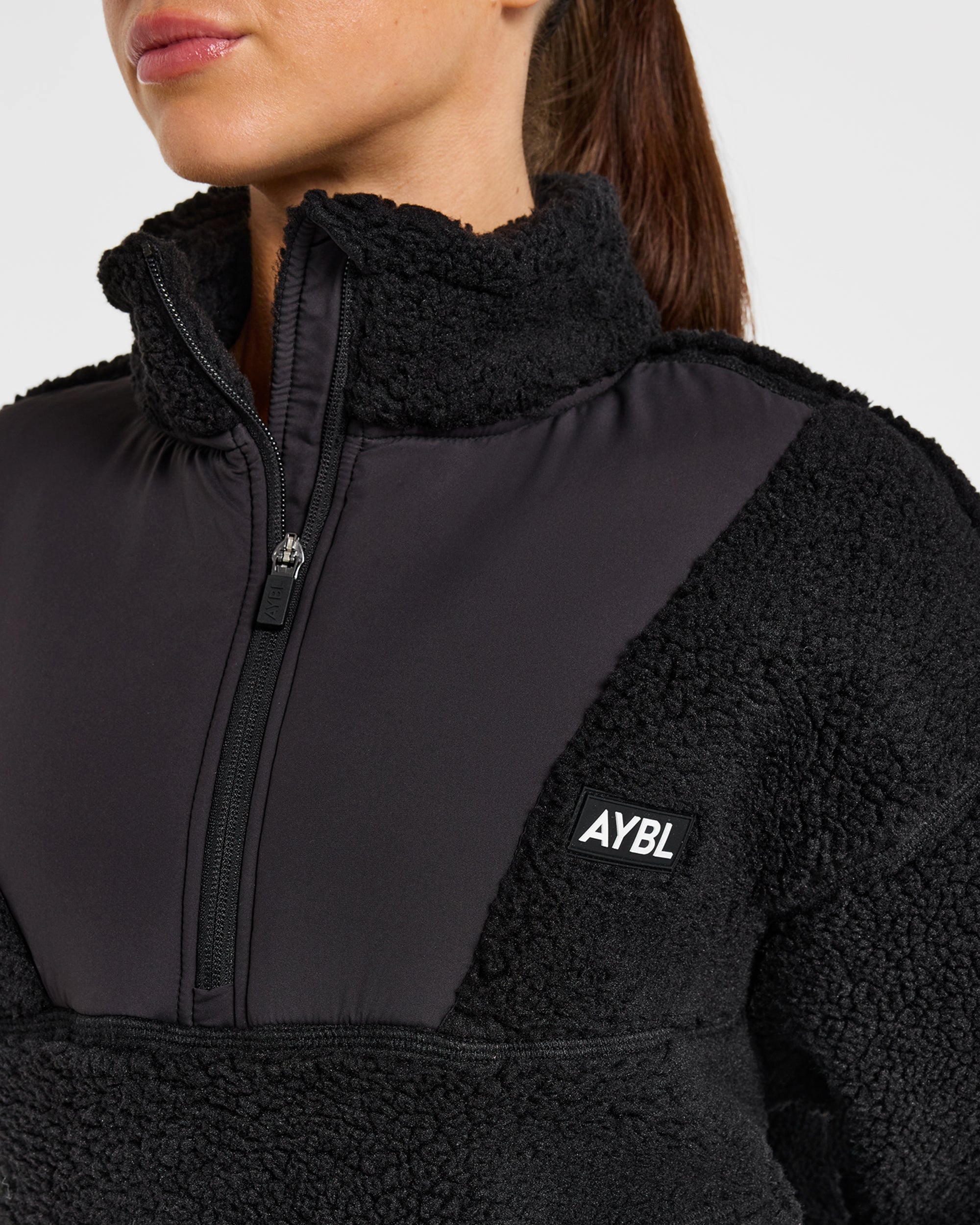 Signature 1/4 Zip Fleece Pullover - Black