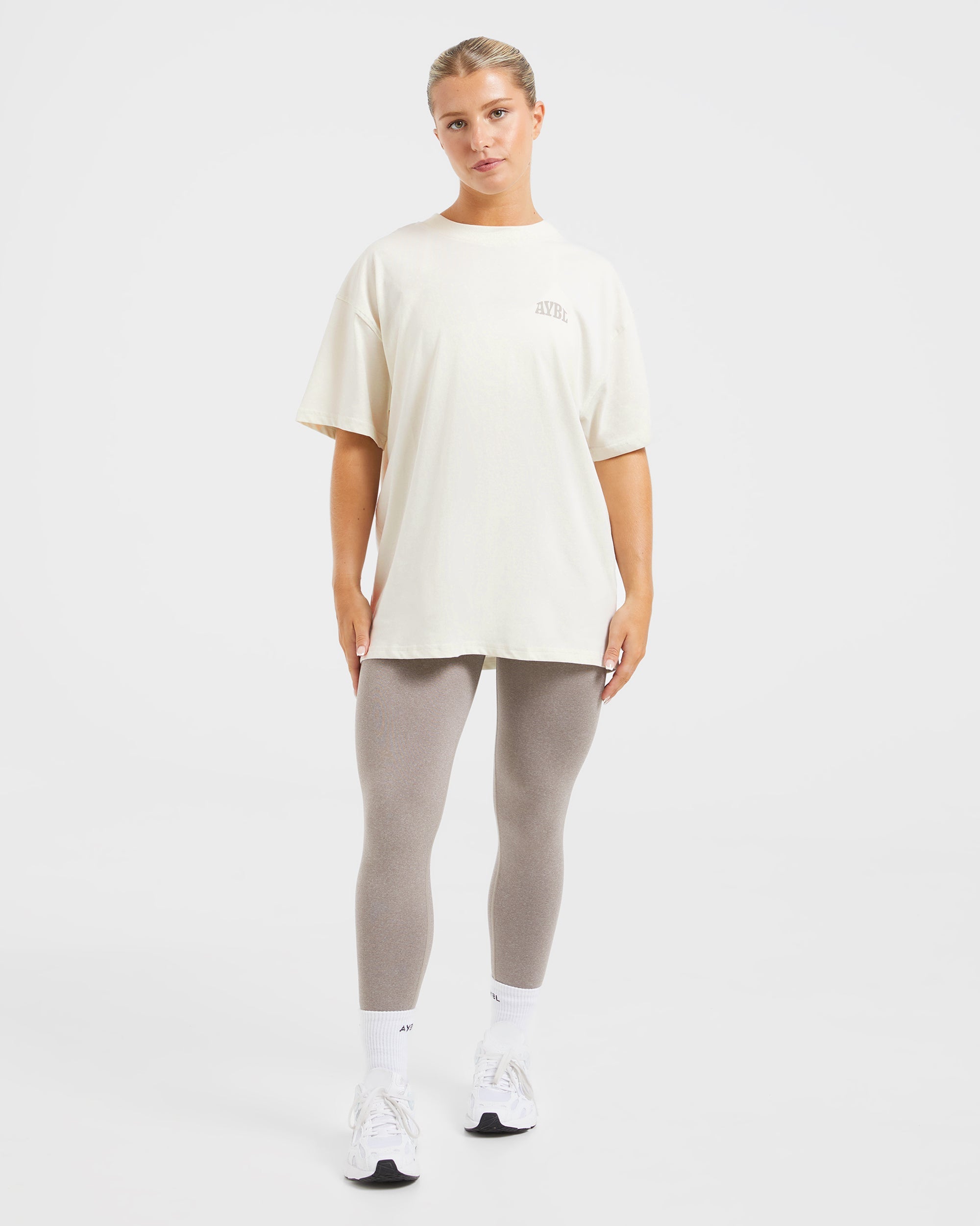 Mind Over Matter Übergroßes T-Shirt – Beige/Braun