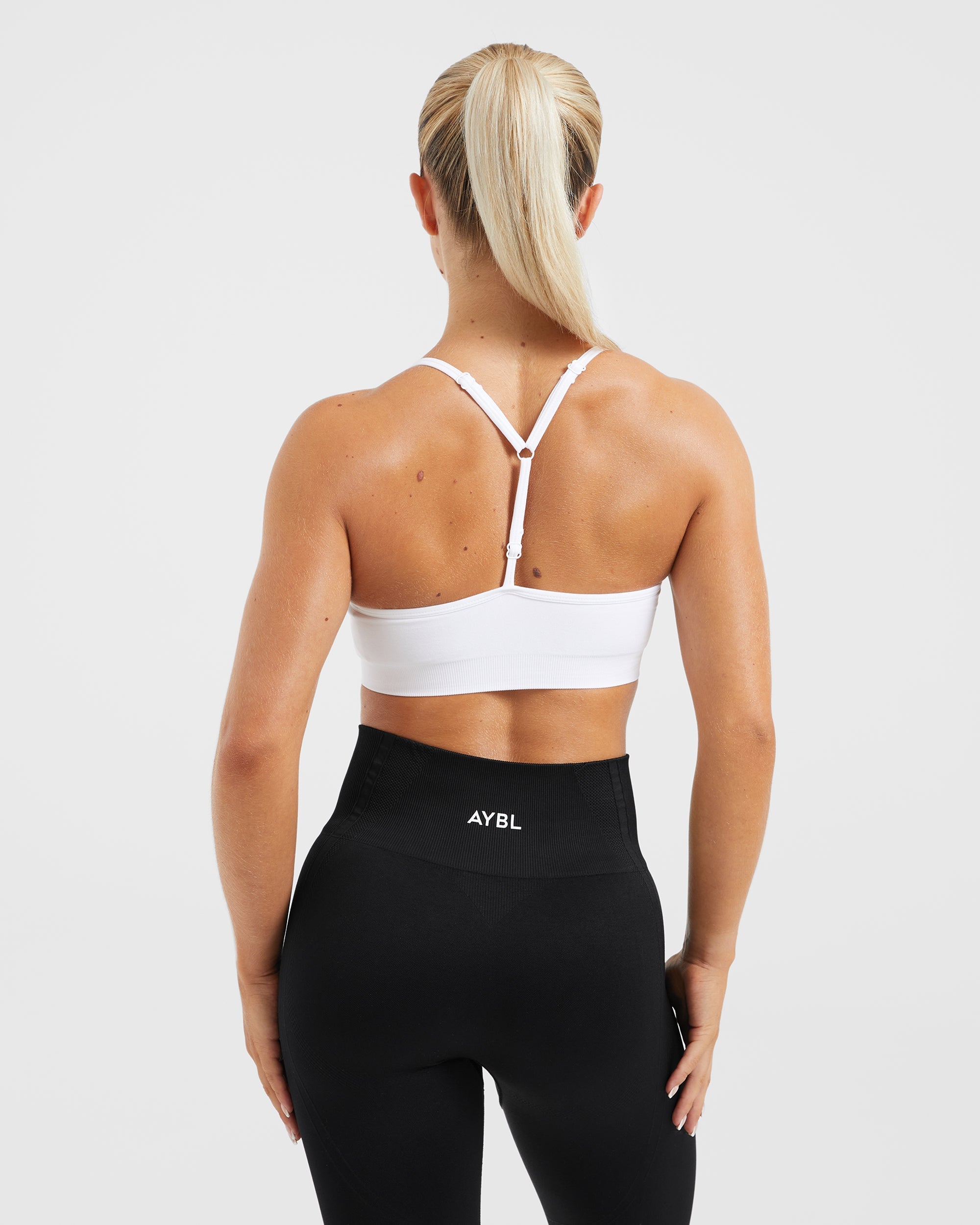 Essential Seamless V Neck Sports Bra - White