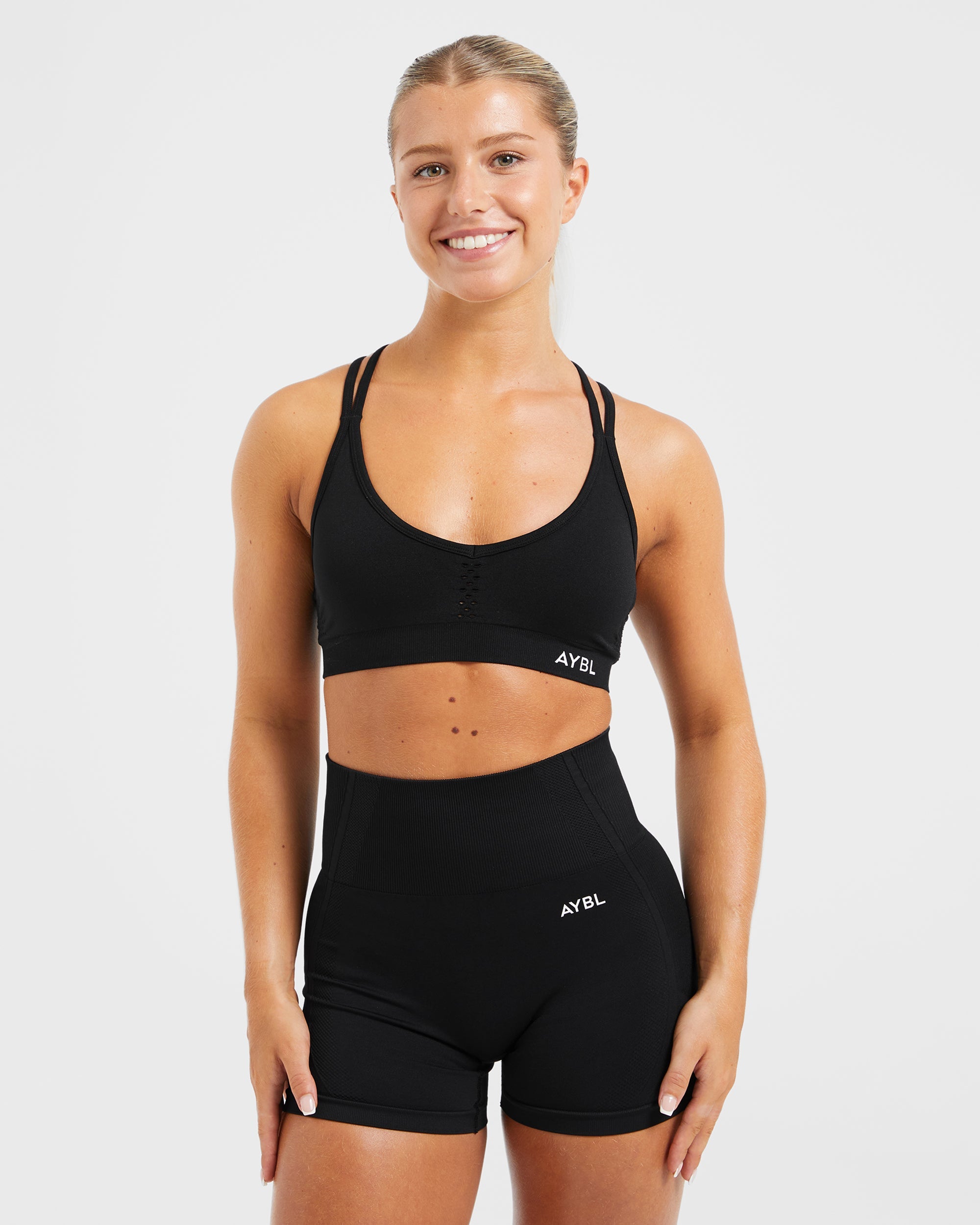 Essential Seamless Strappy Sports Bra - Black