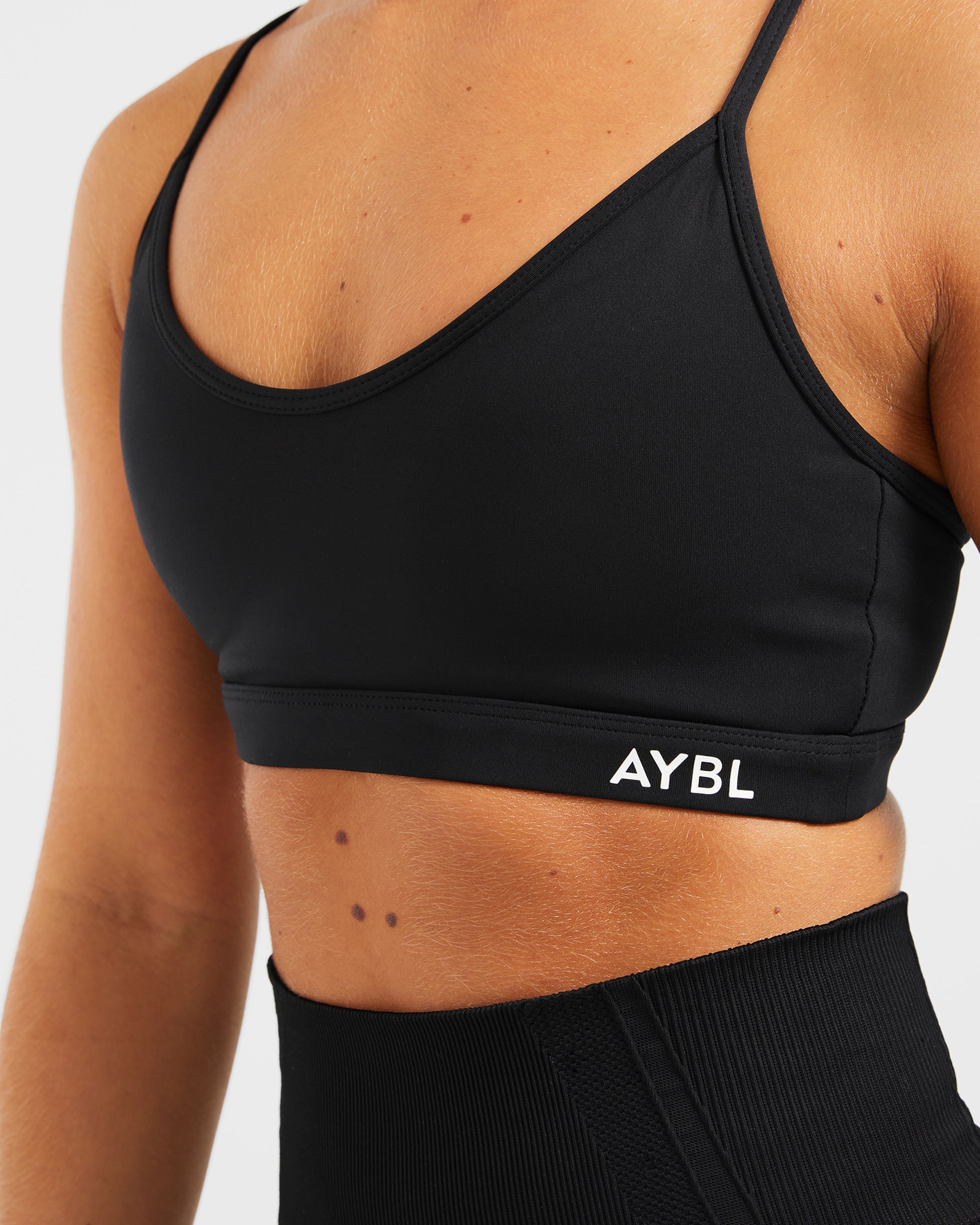 Essential V Neck Sports Bra - Black