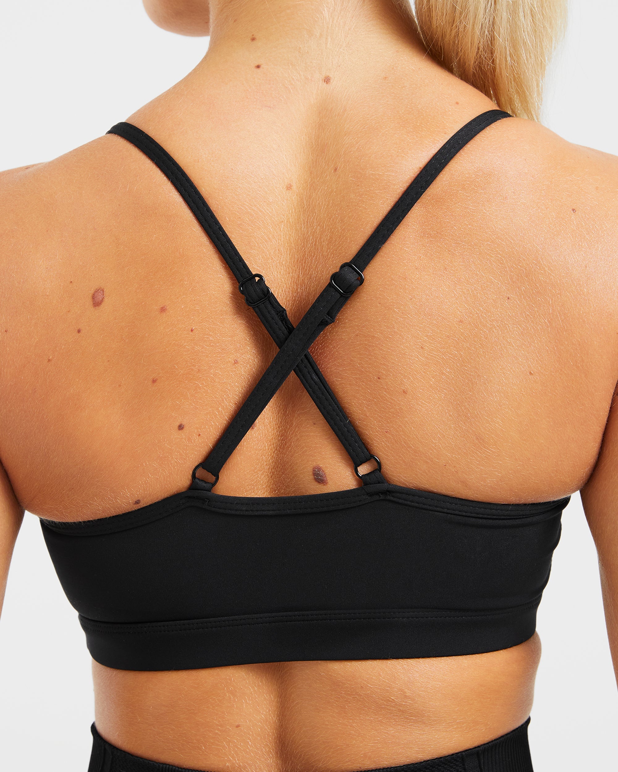 Essential V Neck Sports Bra - Black