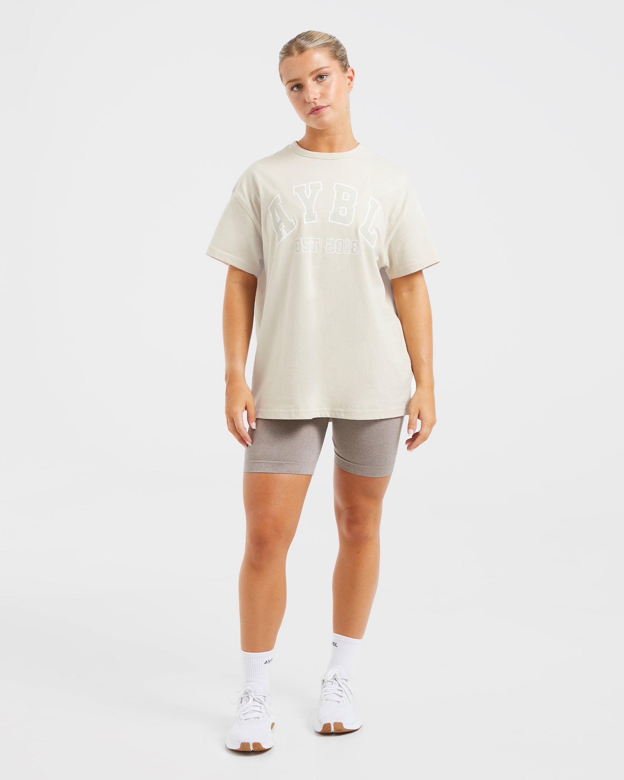 Übergroßes Varsity-T-Shirt – Beige