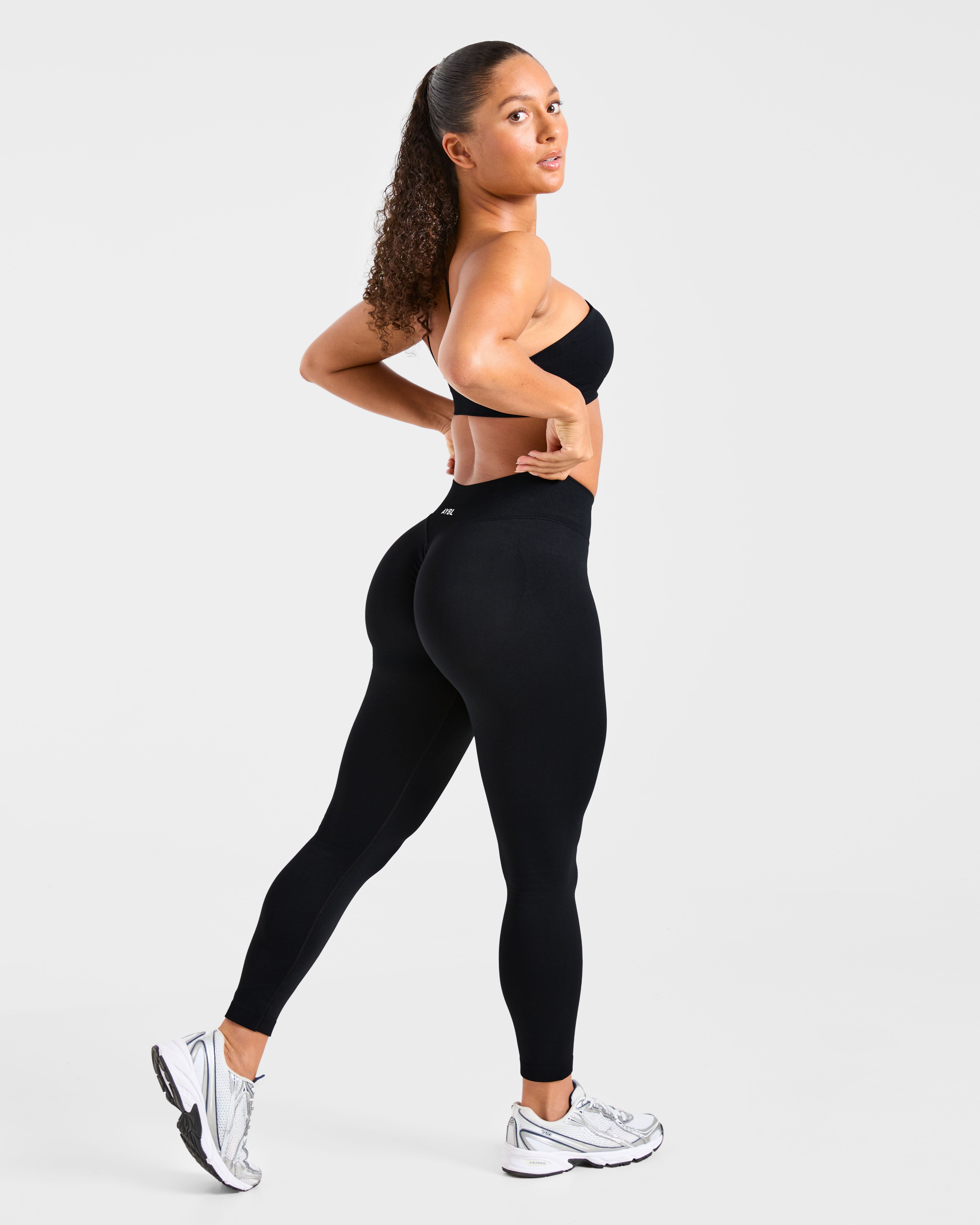 Enhance Seamless One Shoulder Sports Bra - Black