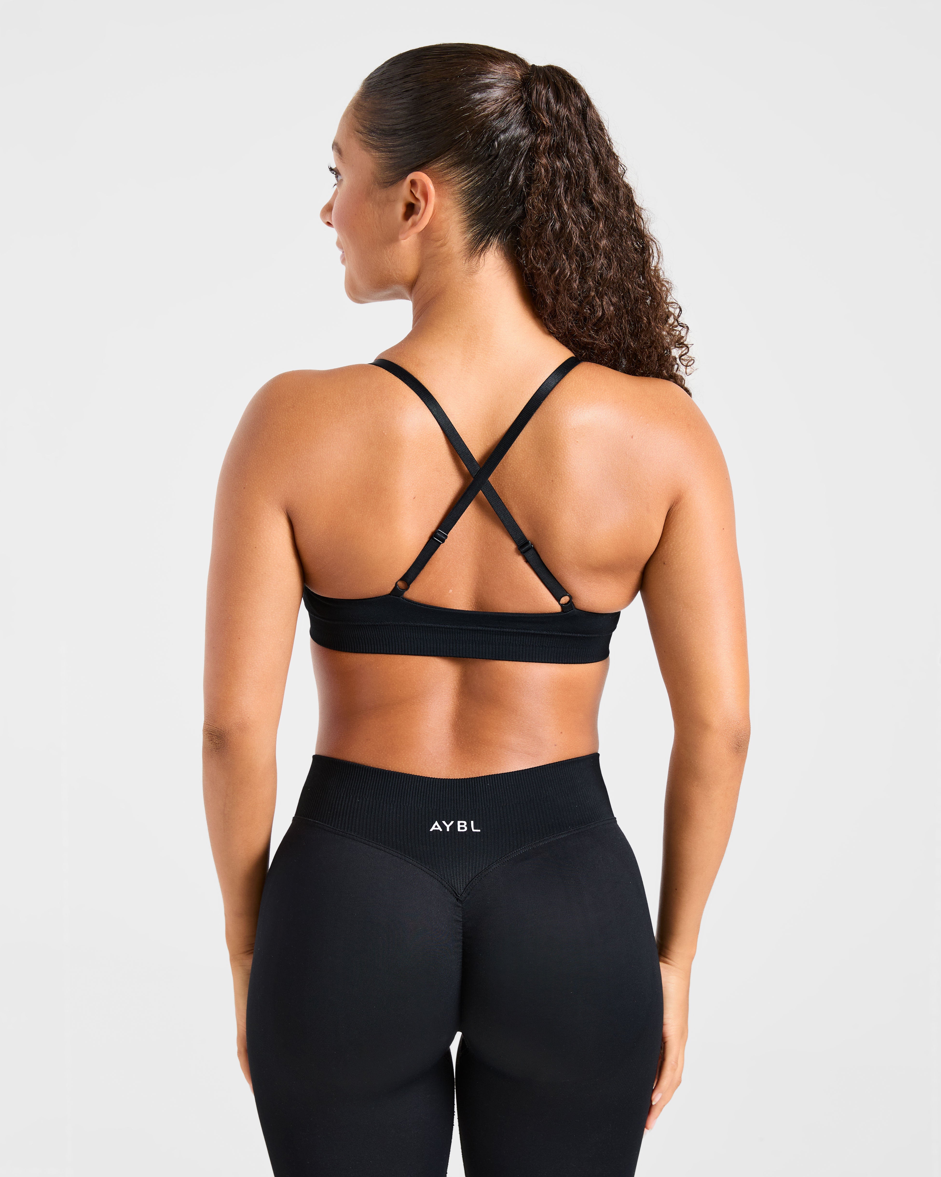 Enhance Seamless Sports Bra - Black