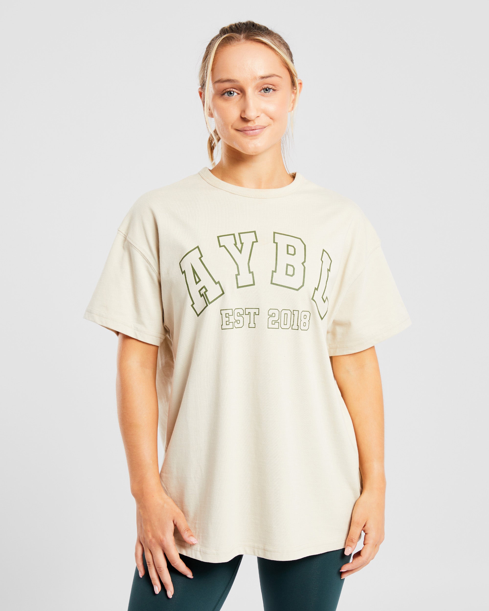 Übergroßes Varsity-T-Shirt – Beige / Khaki