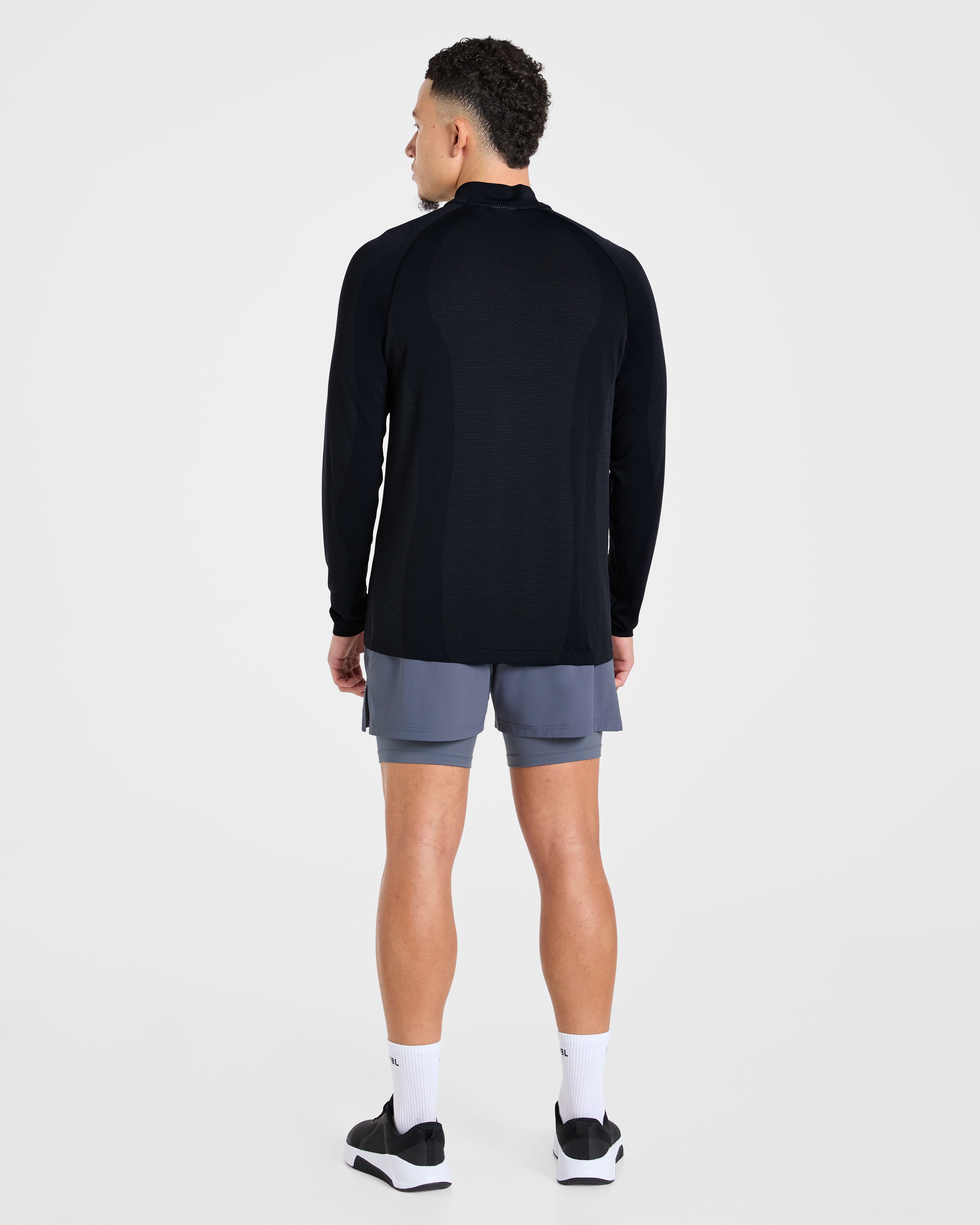Attain Seamless 1/2 Zip Pullover - Black