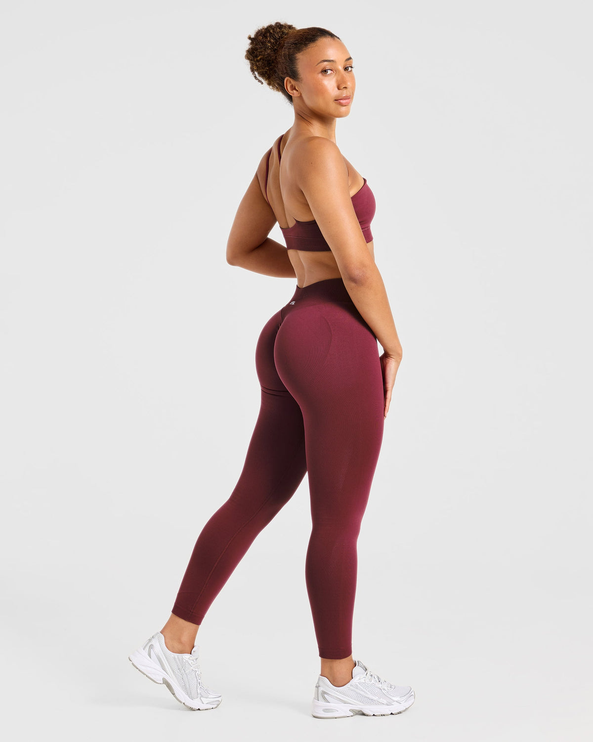 Enhance Seamless One Shoulder Sports Bra - Mahogany Red