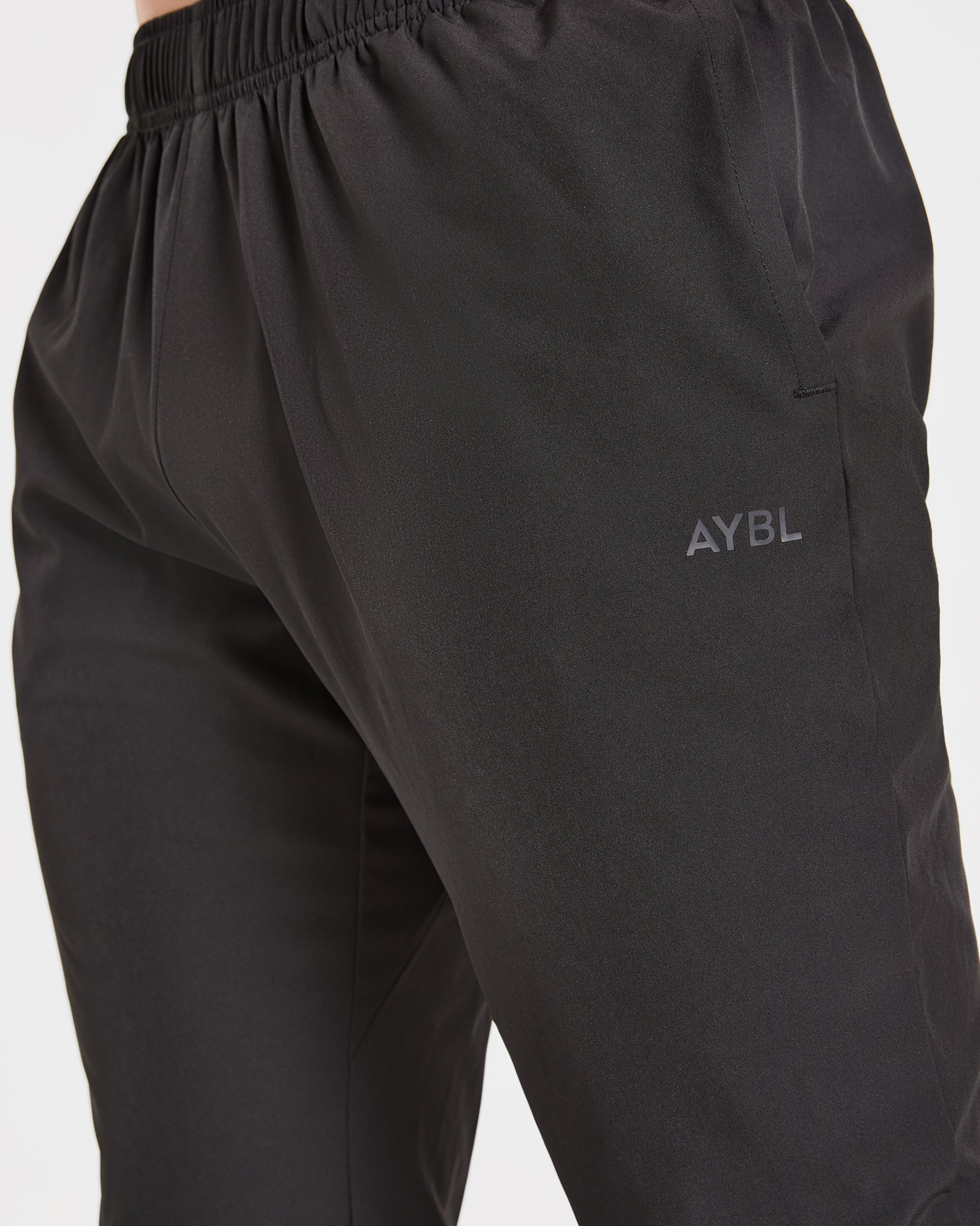 Ascend Woven Joggers - Black