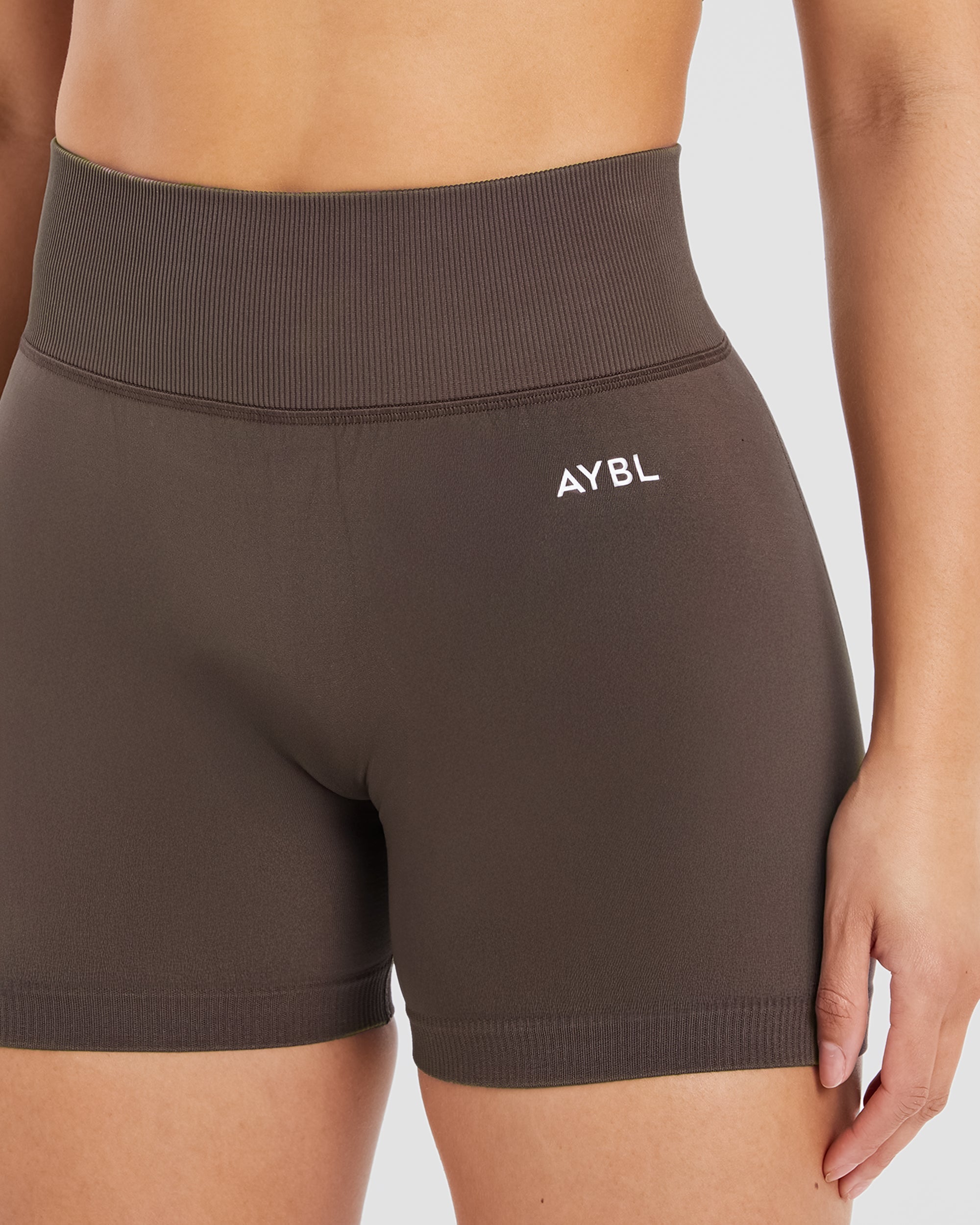 Adapt Seamless Shorts - Brown