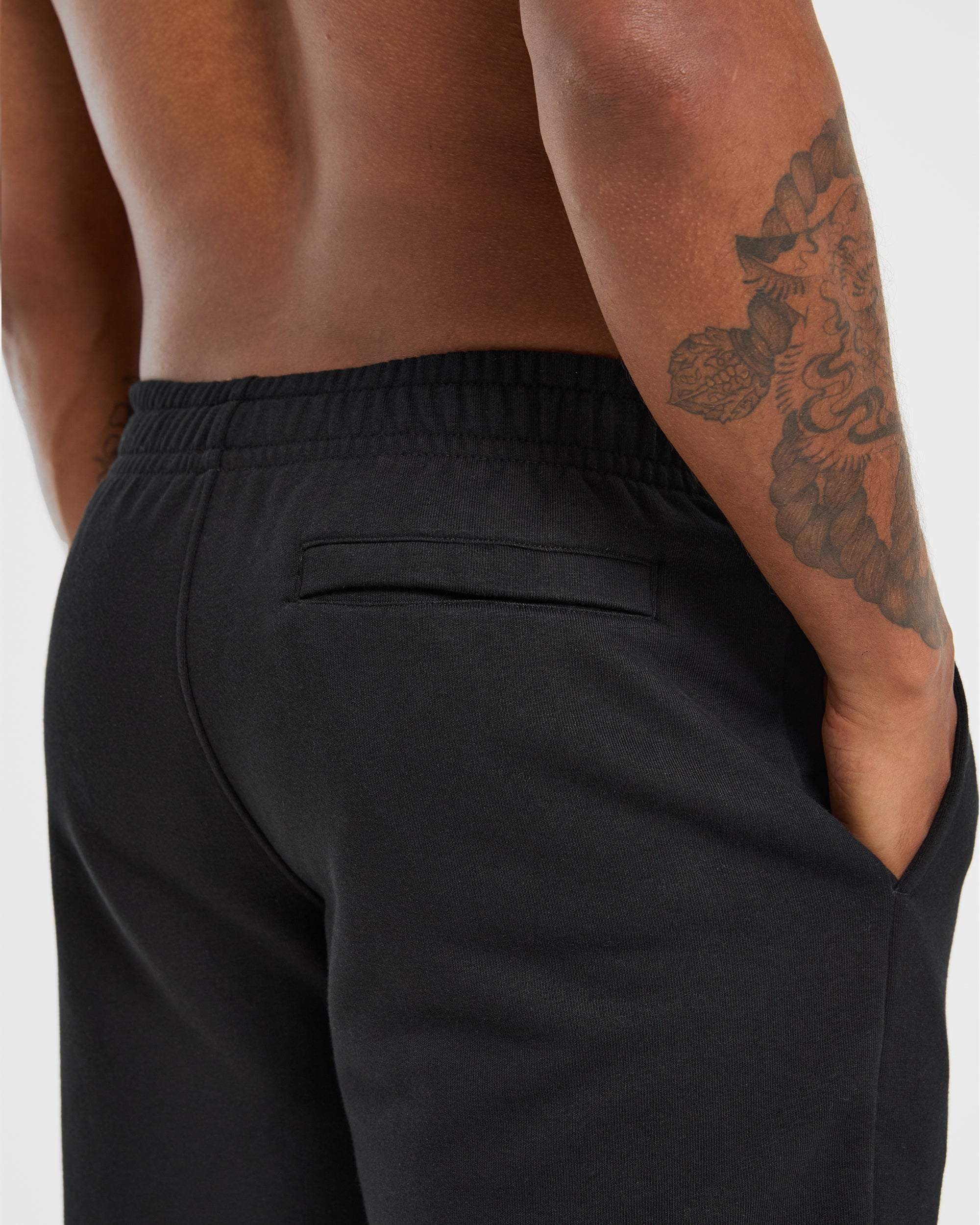 Essential Lightweight 7" Shorts - Black