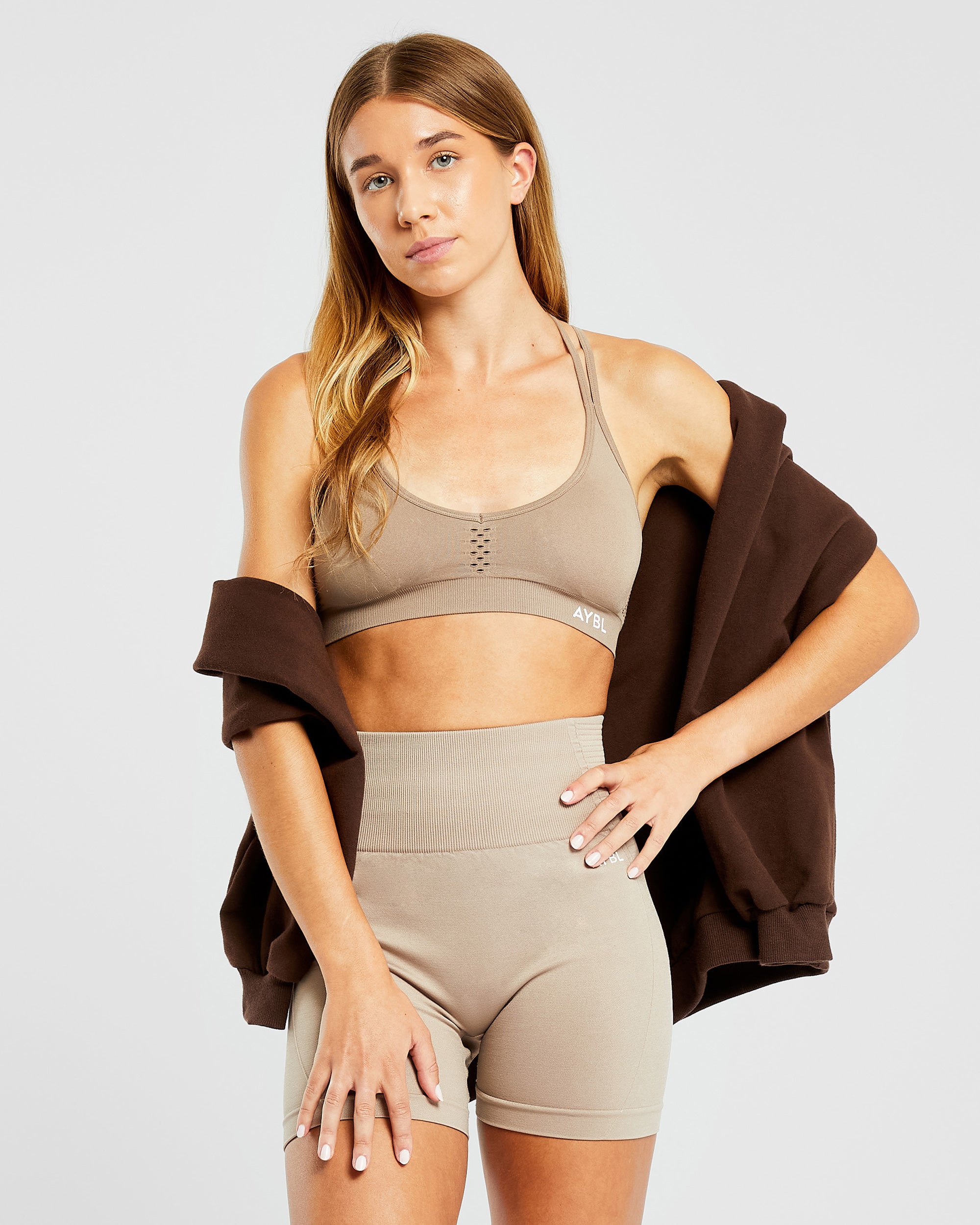 Soutien-gorge de sport à bretelles sans couture Essential - Moka sourd