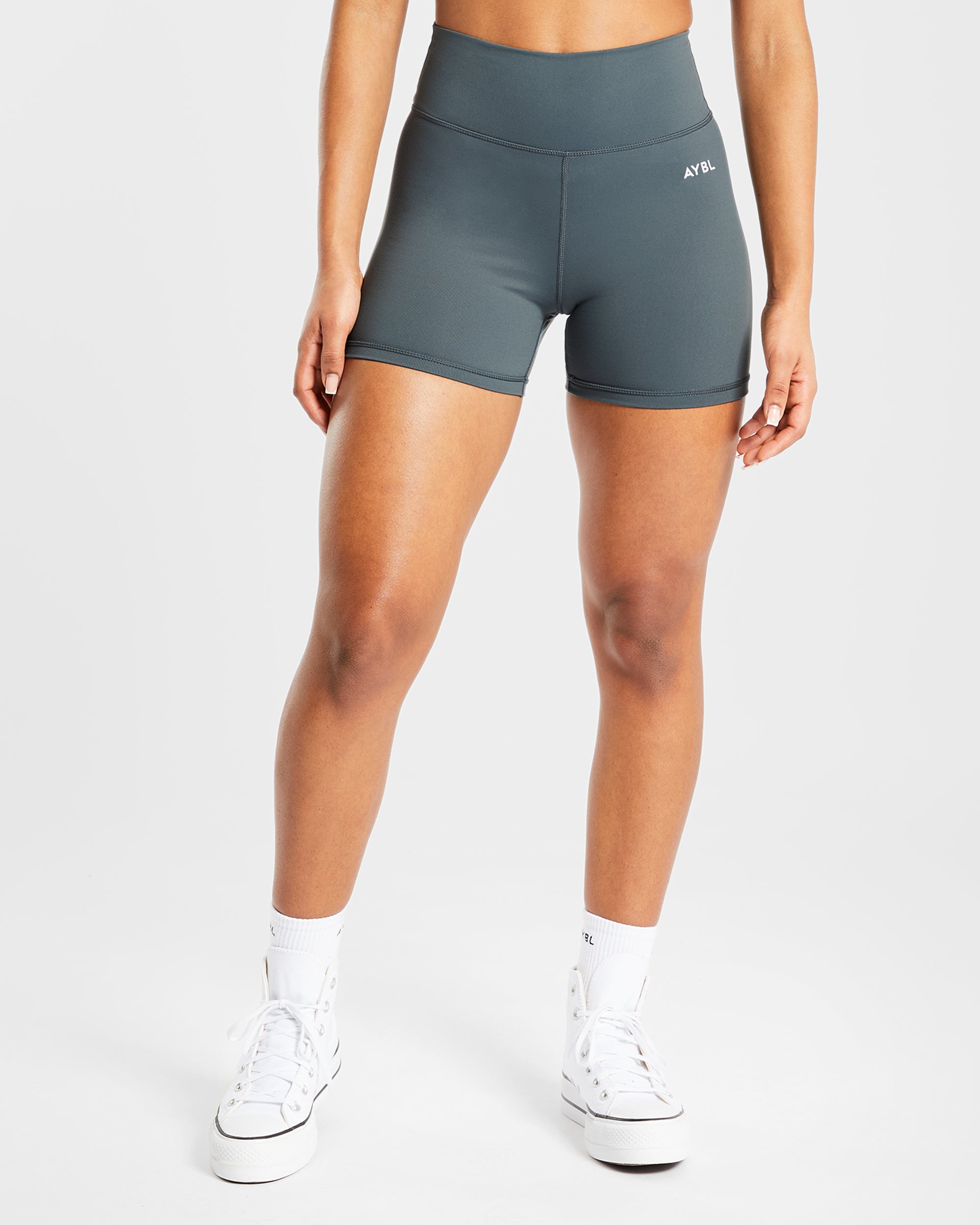 Core Shorts – Asphaltgrau